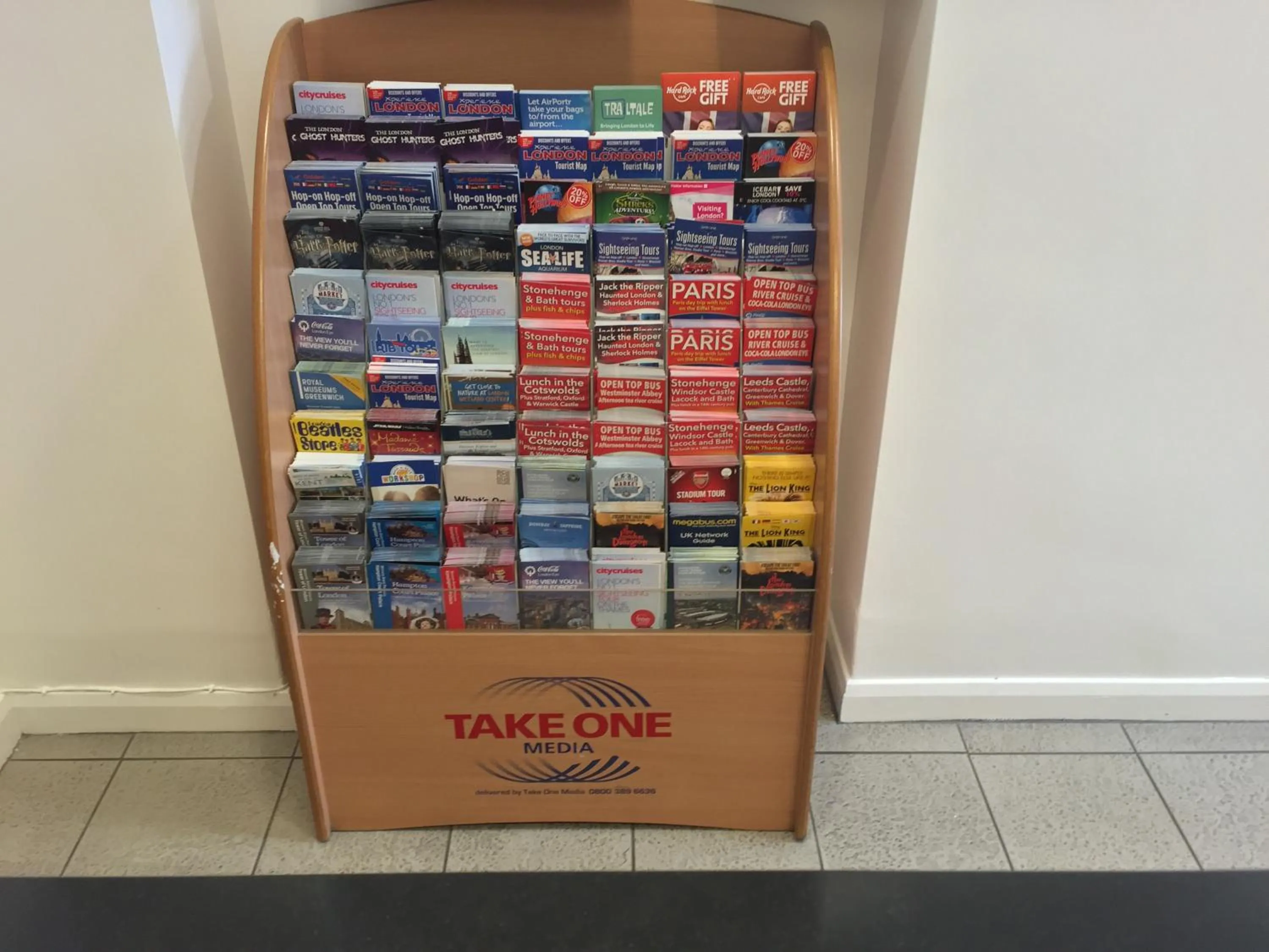 Entertainment in Carlton Hotel