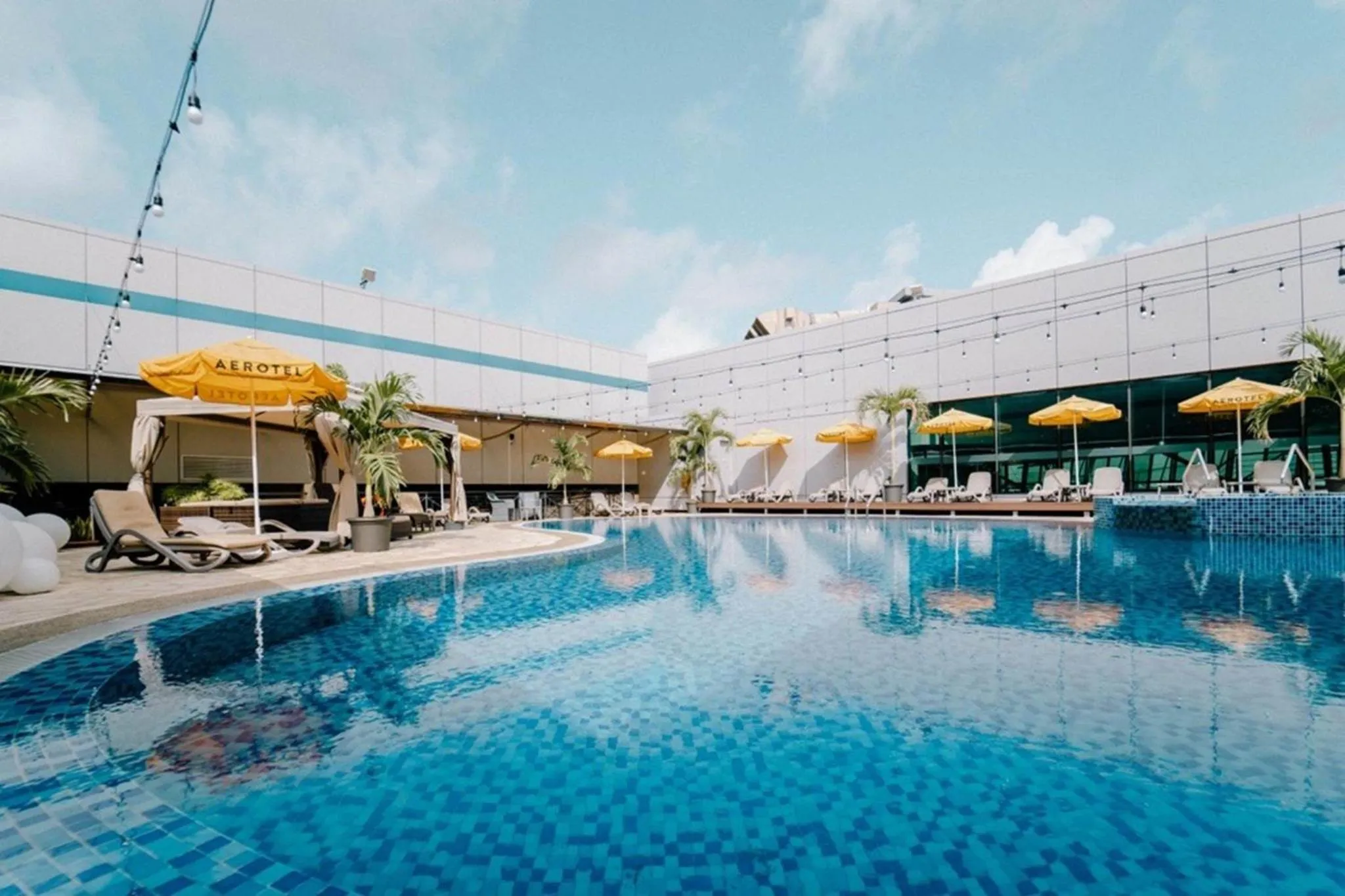 Swimming pool in Aerotel Singapore - Transit Hotel in Terminal 1