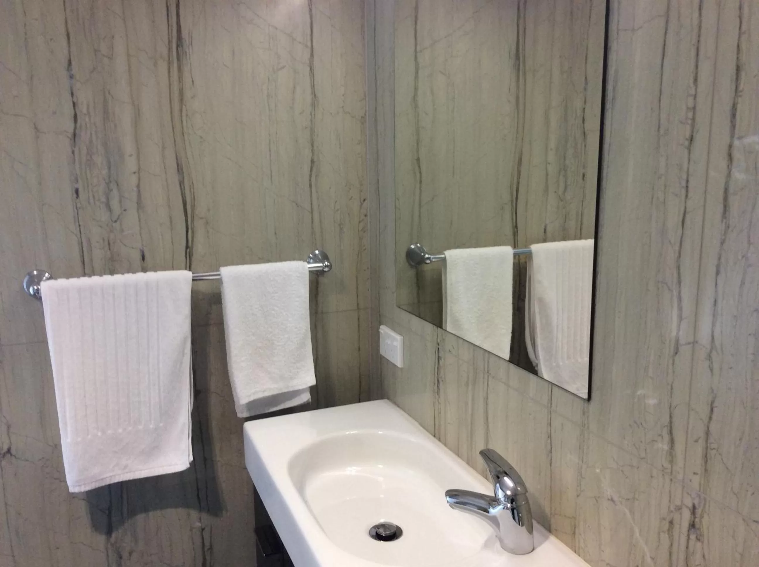 Bathroom in Golfcourse Road Chalets and Lodge