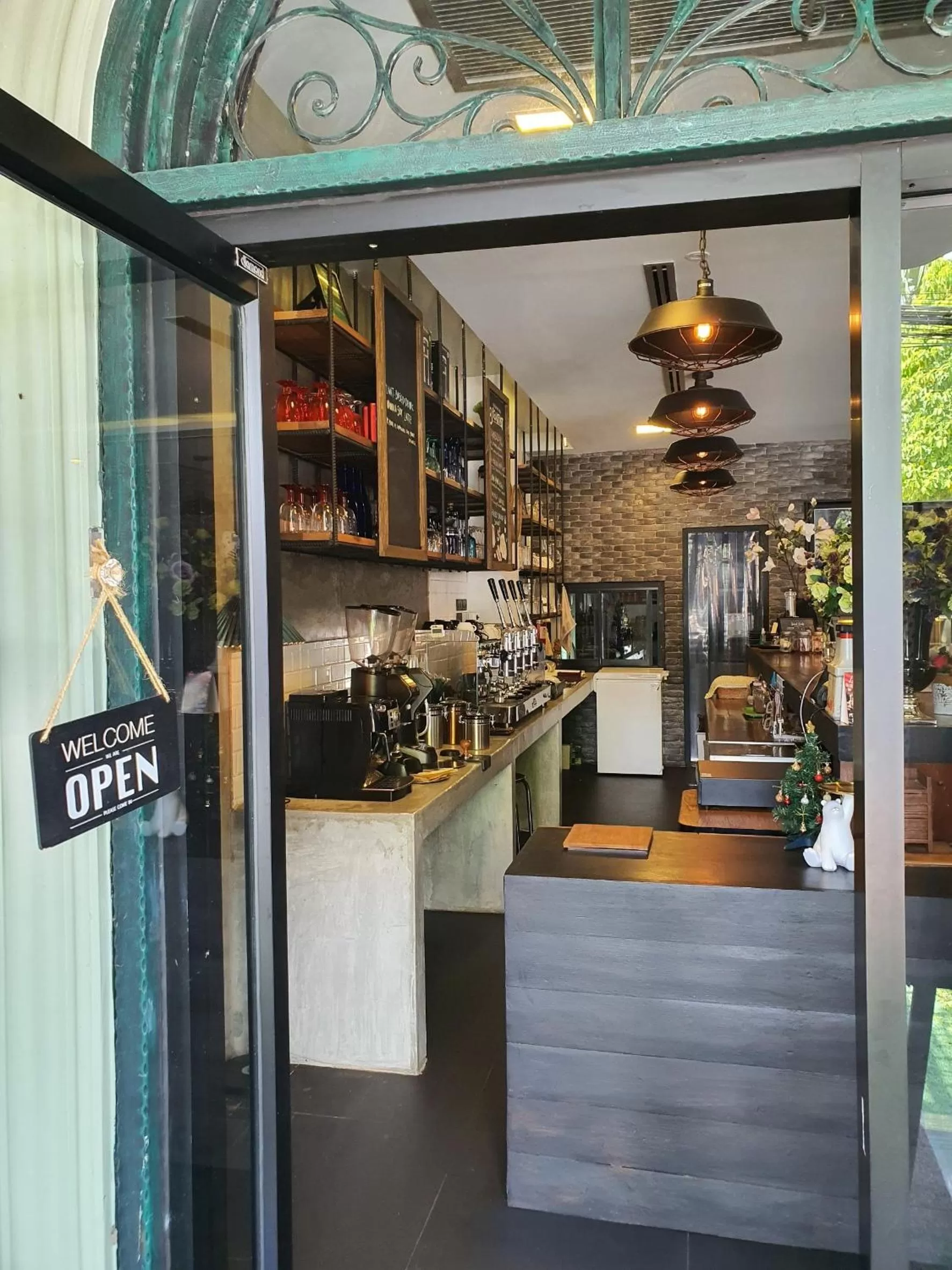 Restaurant/places to eat in Marigold Lanna