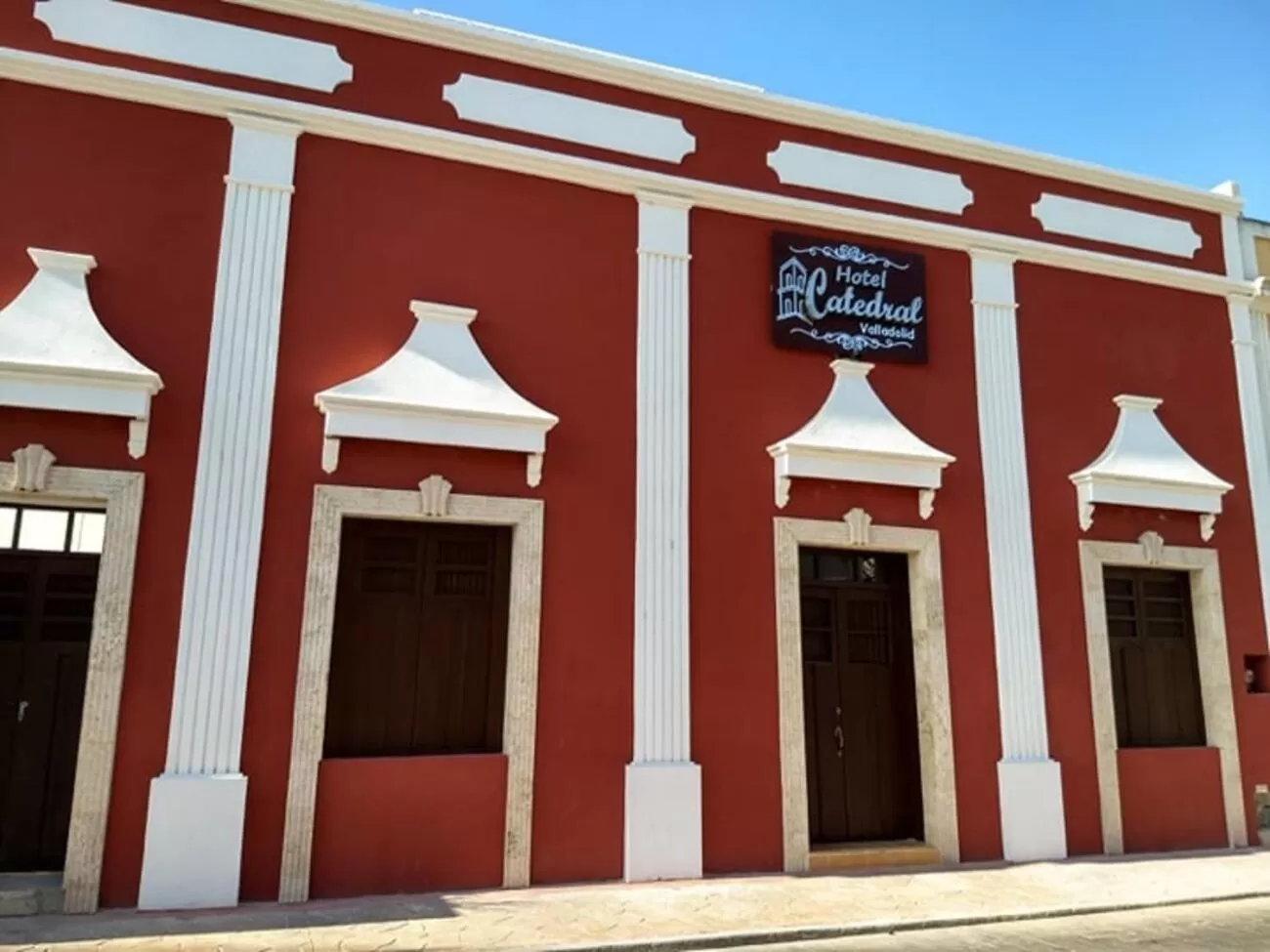 Property building in Hotel Catedral Valladolid Yucatan