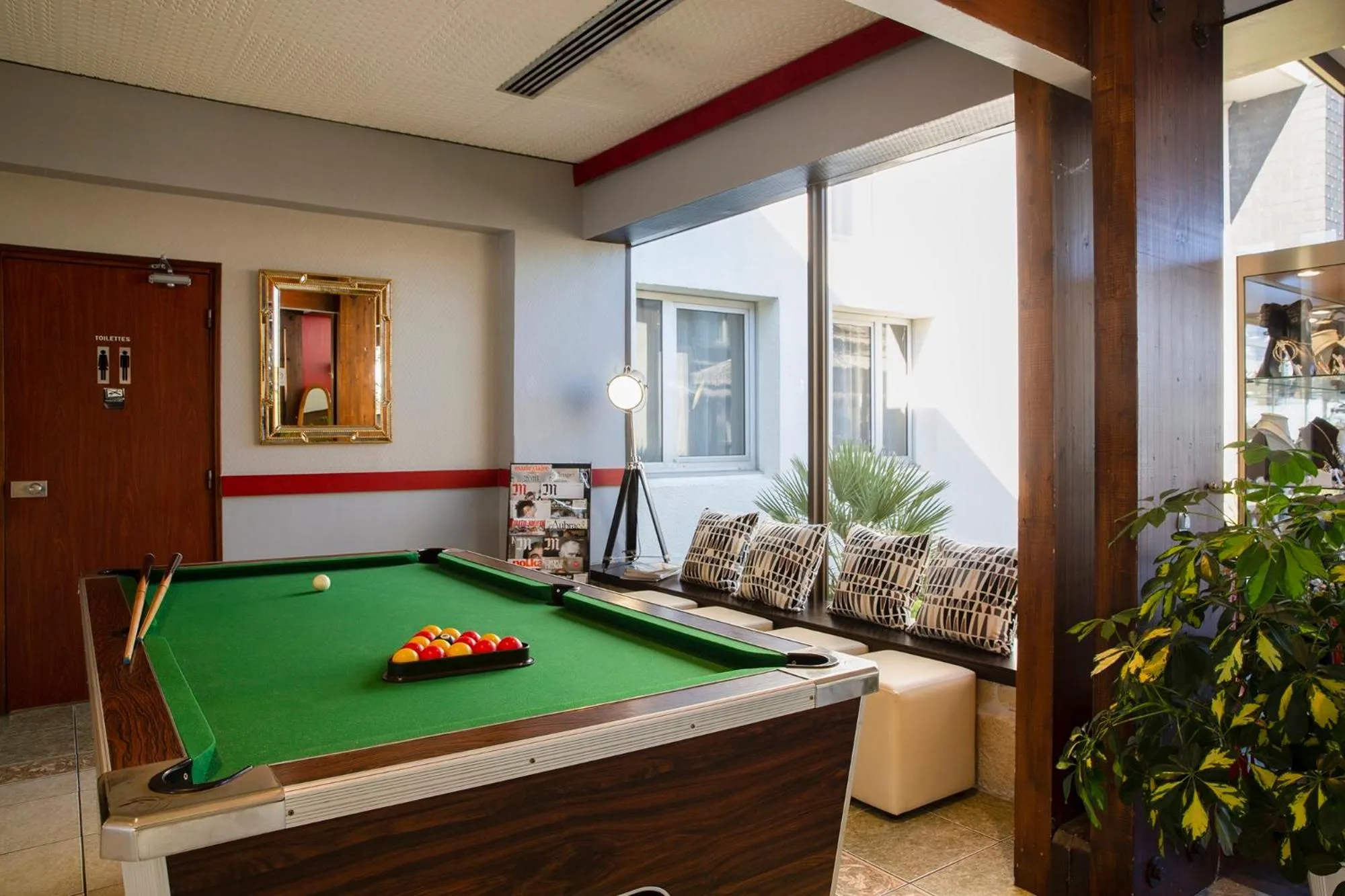 Billiard in The Originals Boutique, Hôtel Aquilon, Saint-Nazaire
