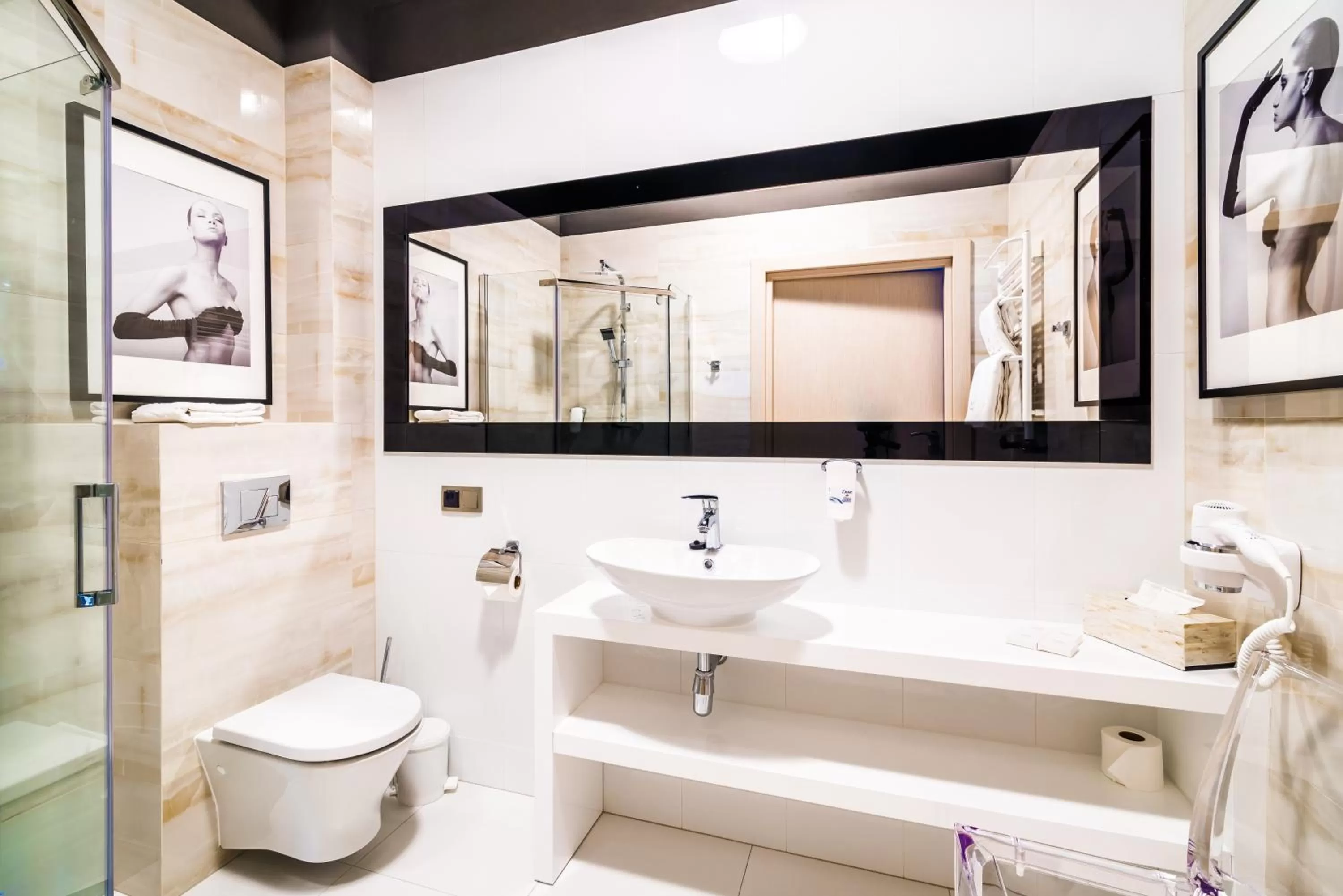 Bathroom in Hotel Atelia