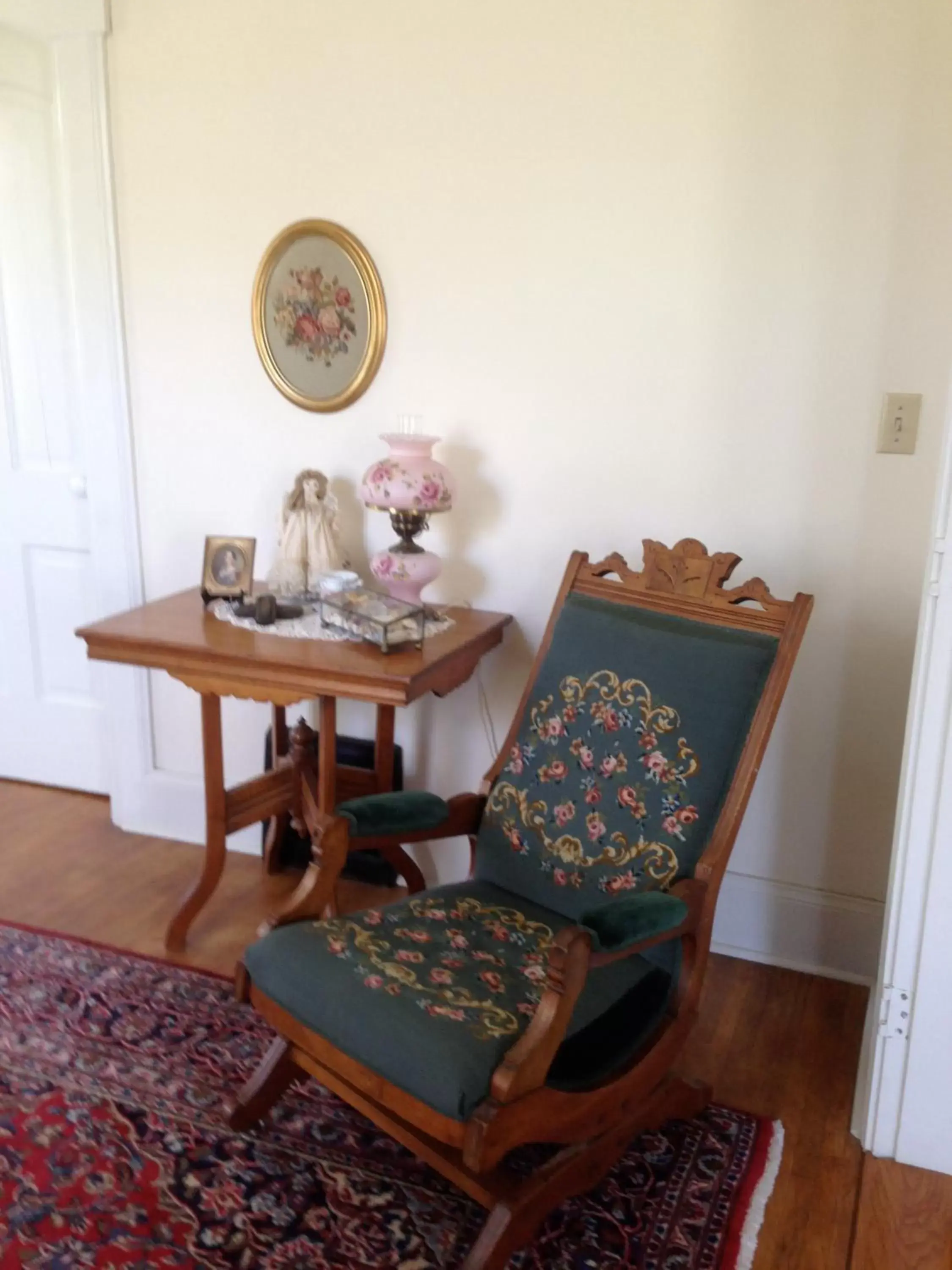 Deluxe King Suite in Strawberry Farm B and B Deluxe King Suite in Strawberry Farm B and B