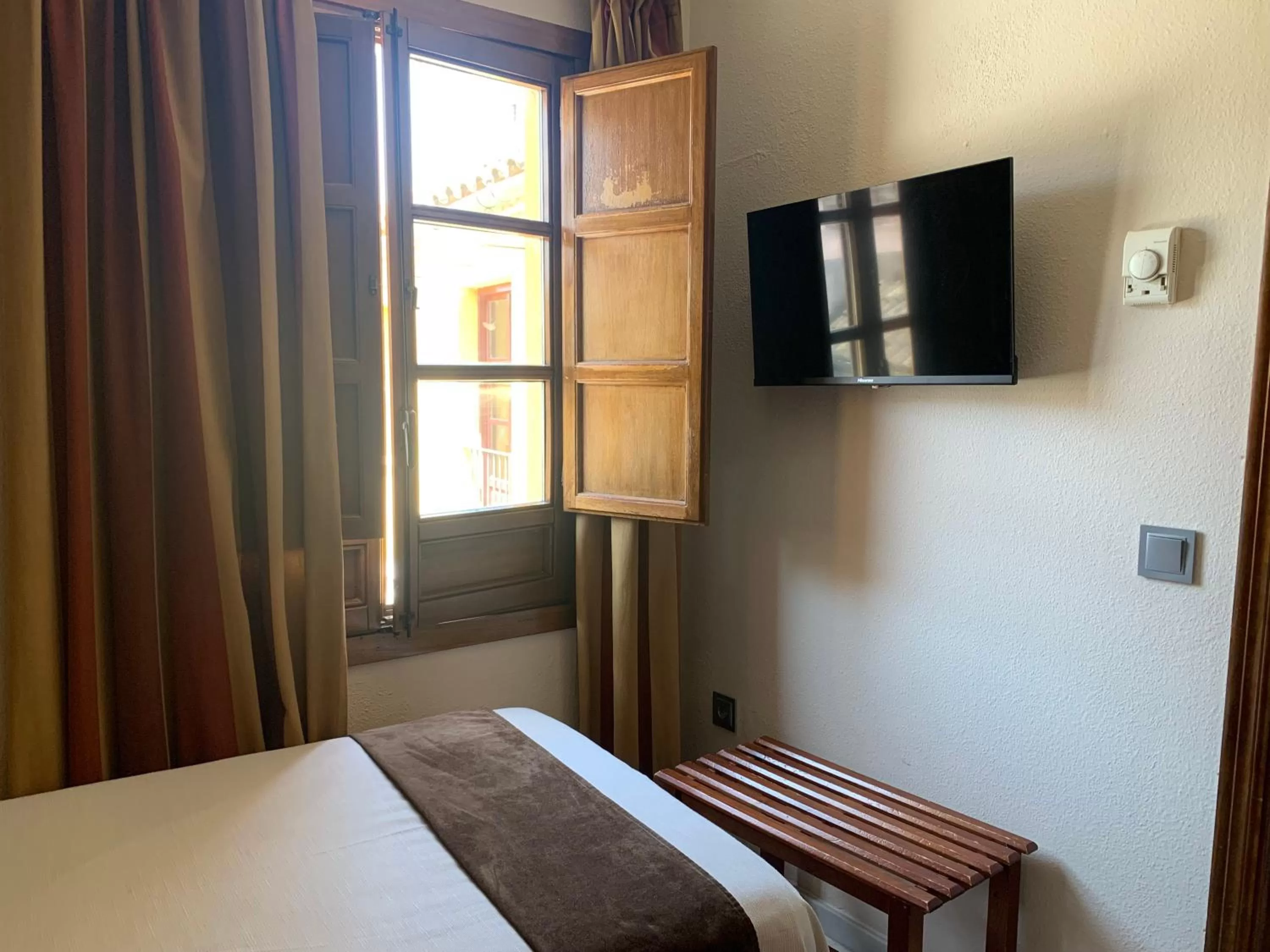 Bedroom, Bed in Hotel Casa Museo de la Mezquita