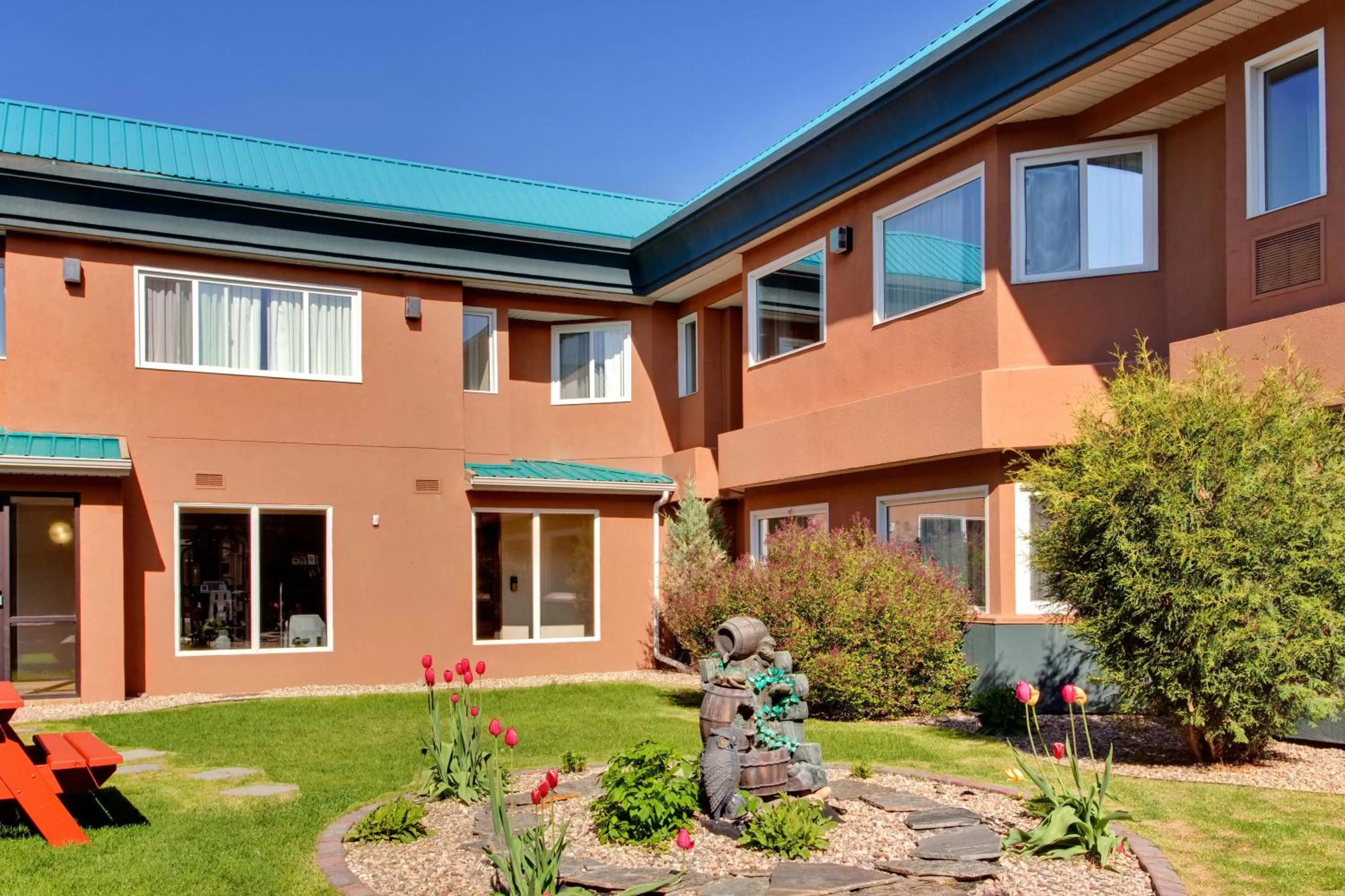 Fitness centre/facilities in Holiday Inn Express Red Deer by IHG