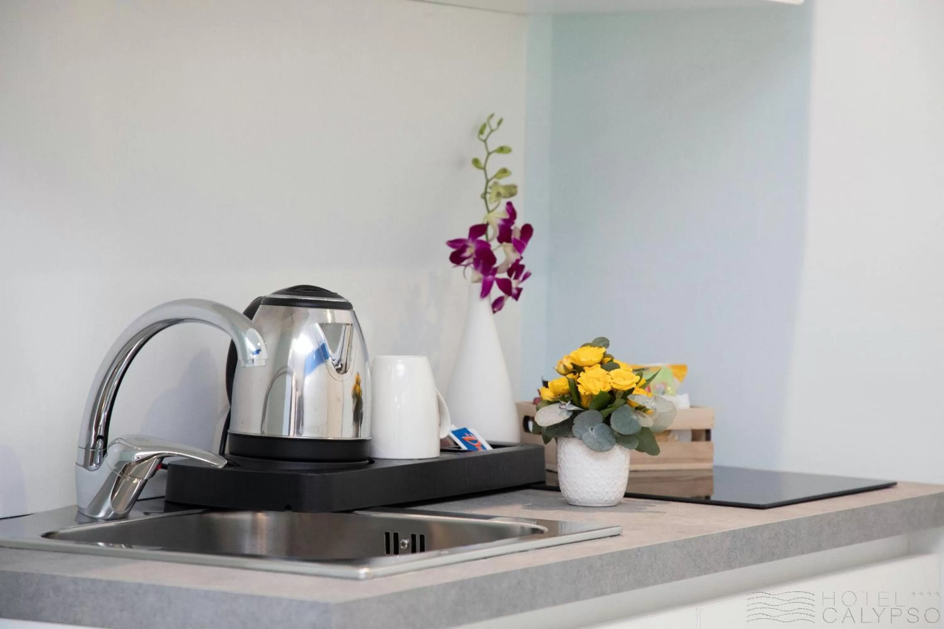 Coffee/tea facilities in Hotel Calypso