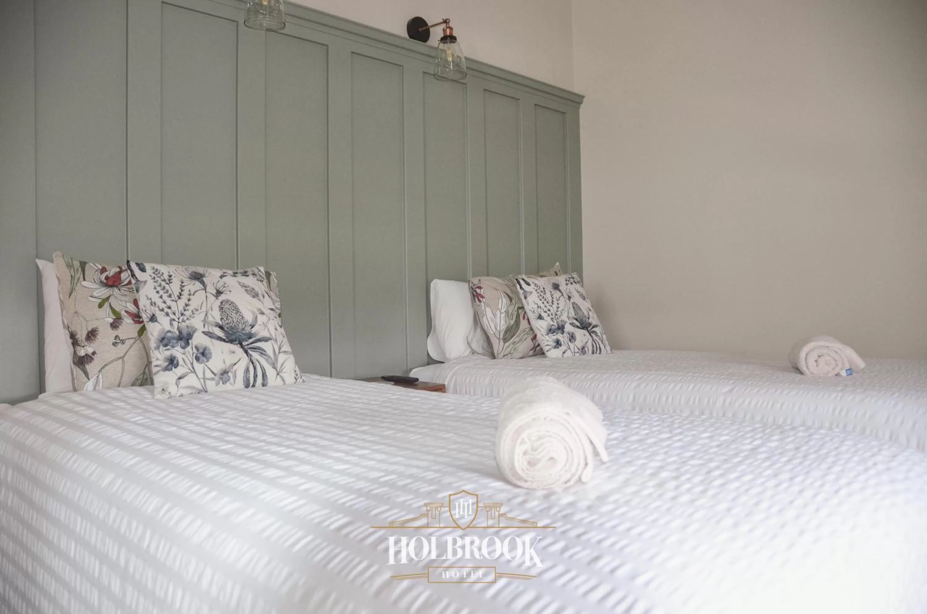 Bed in Holbrook Hotel