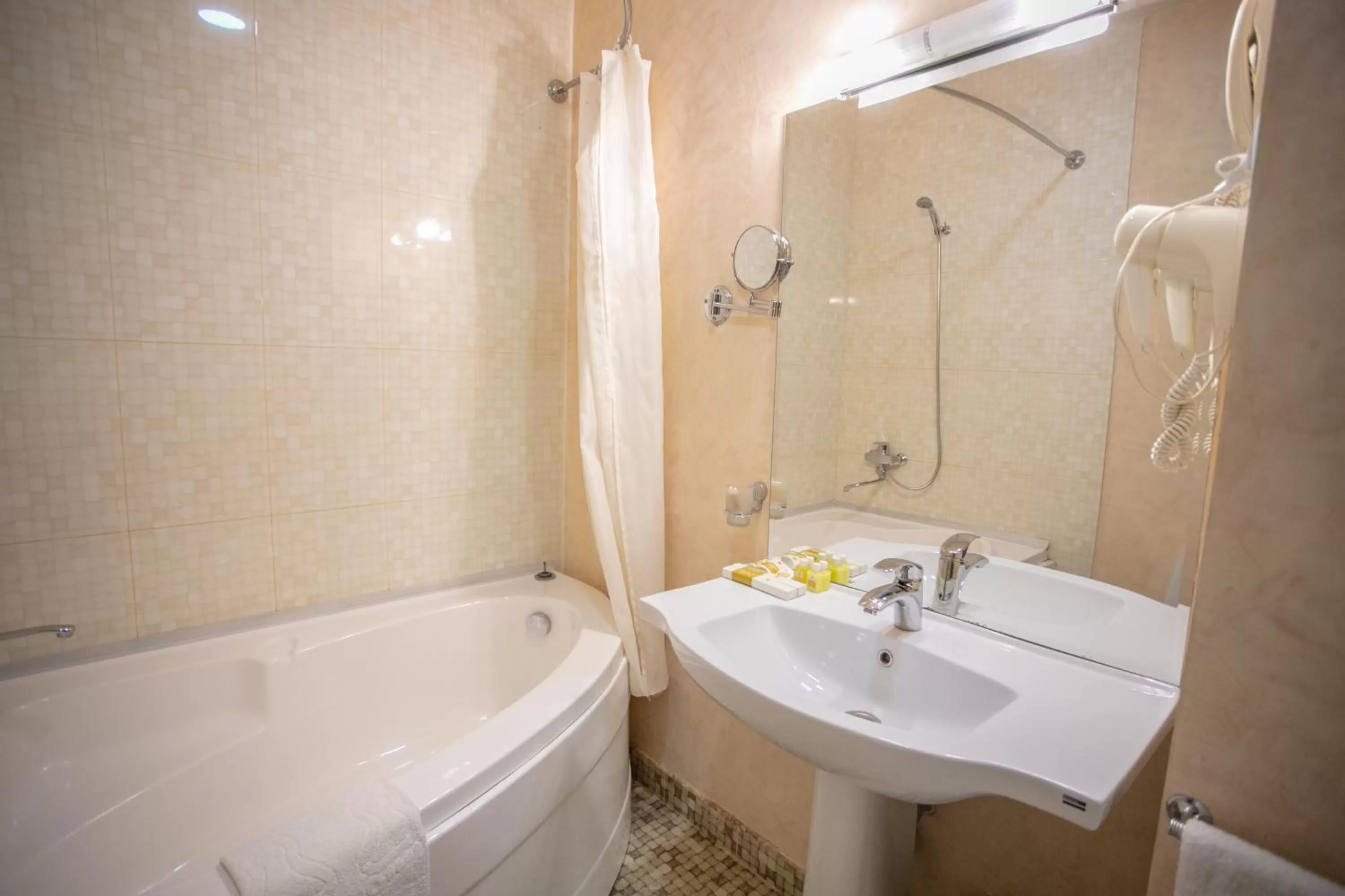 Bathroom in Gloria Hotel