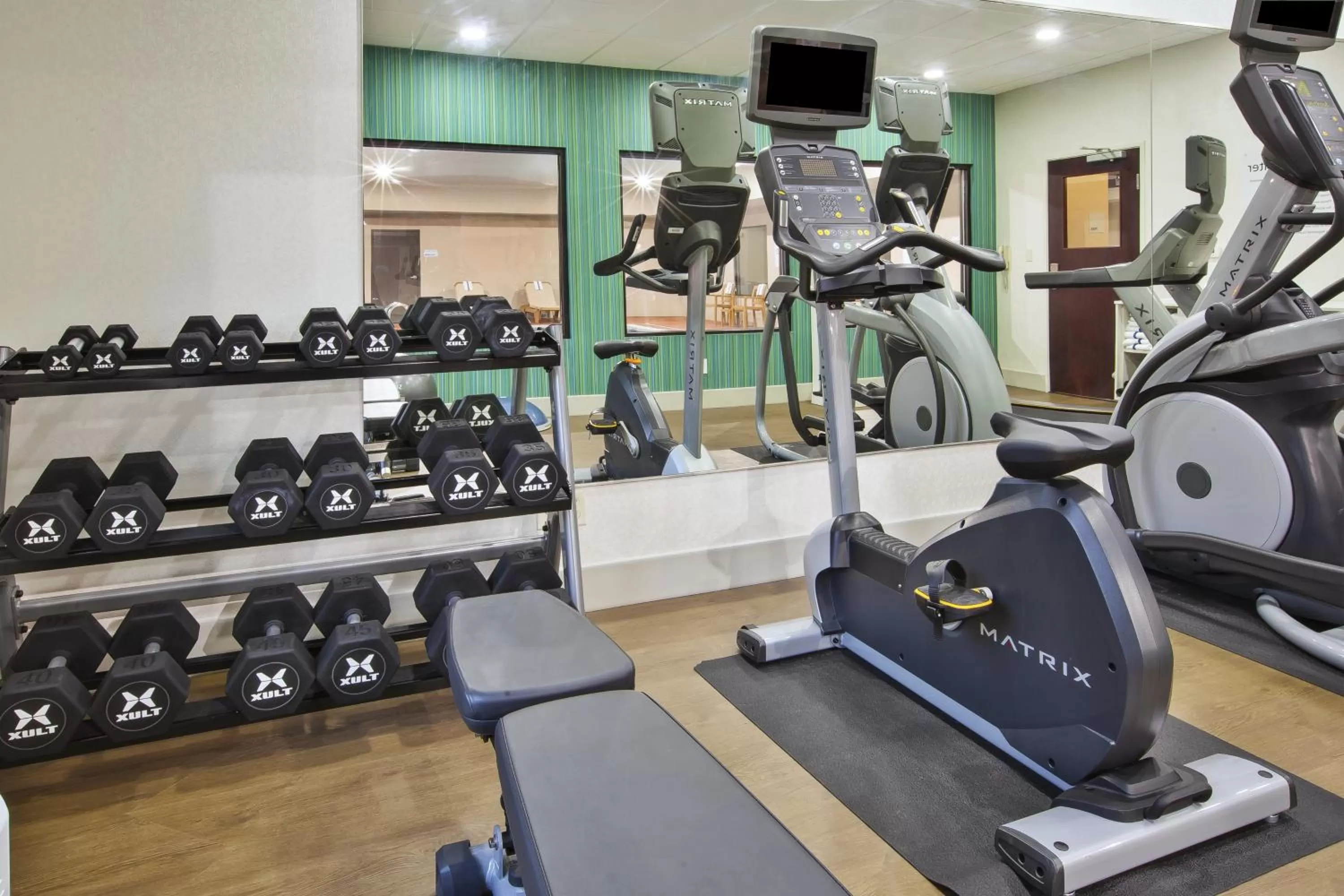 Fitness centre/facilities in Holiday Inn Express Niles by IHG