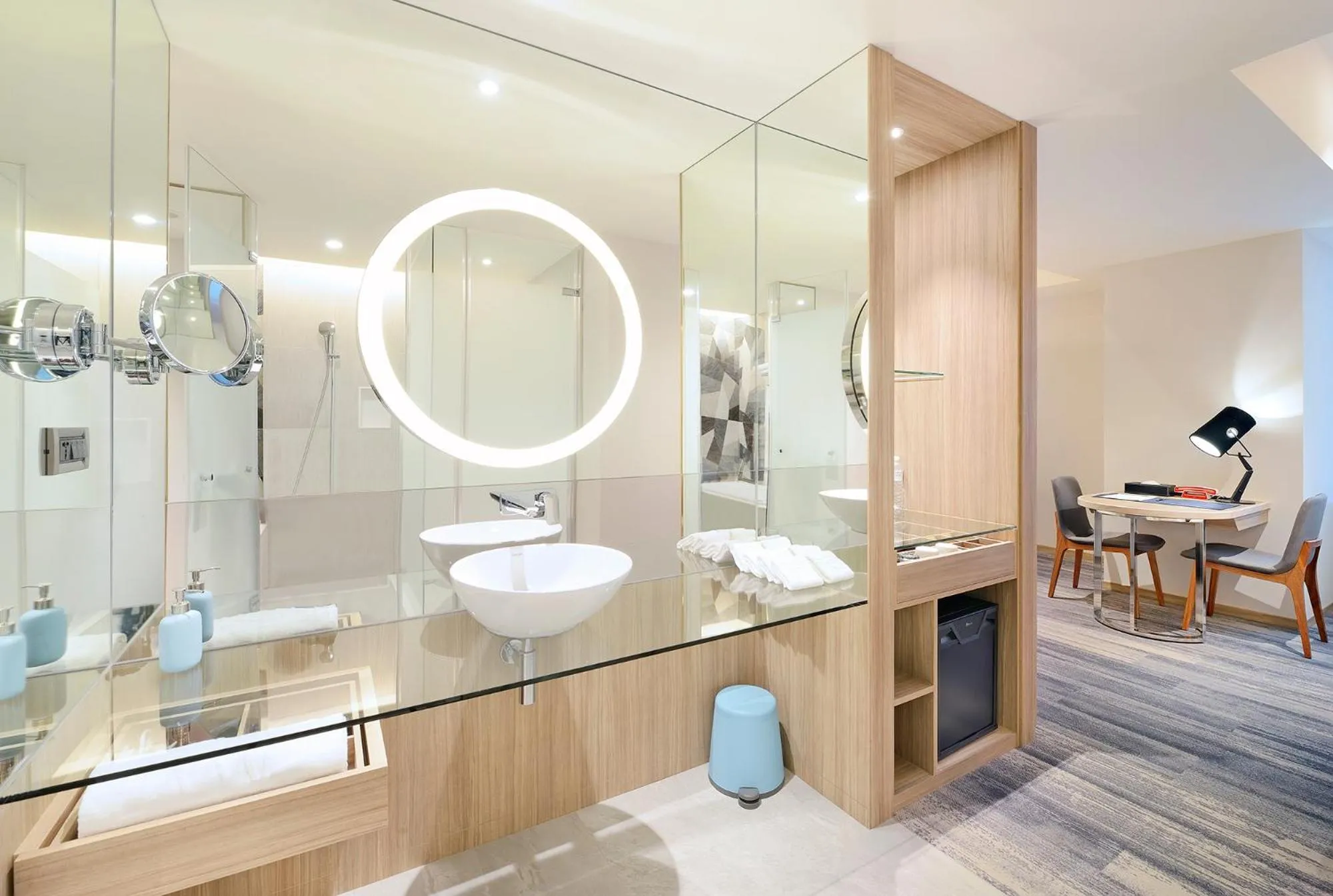 Shower in HOTEL CHAM CHAM - Taipei