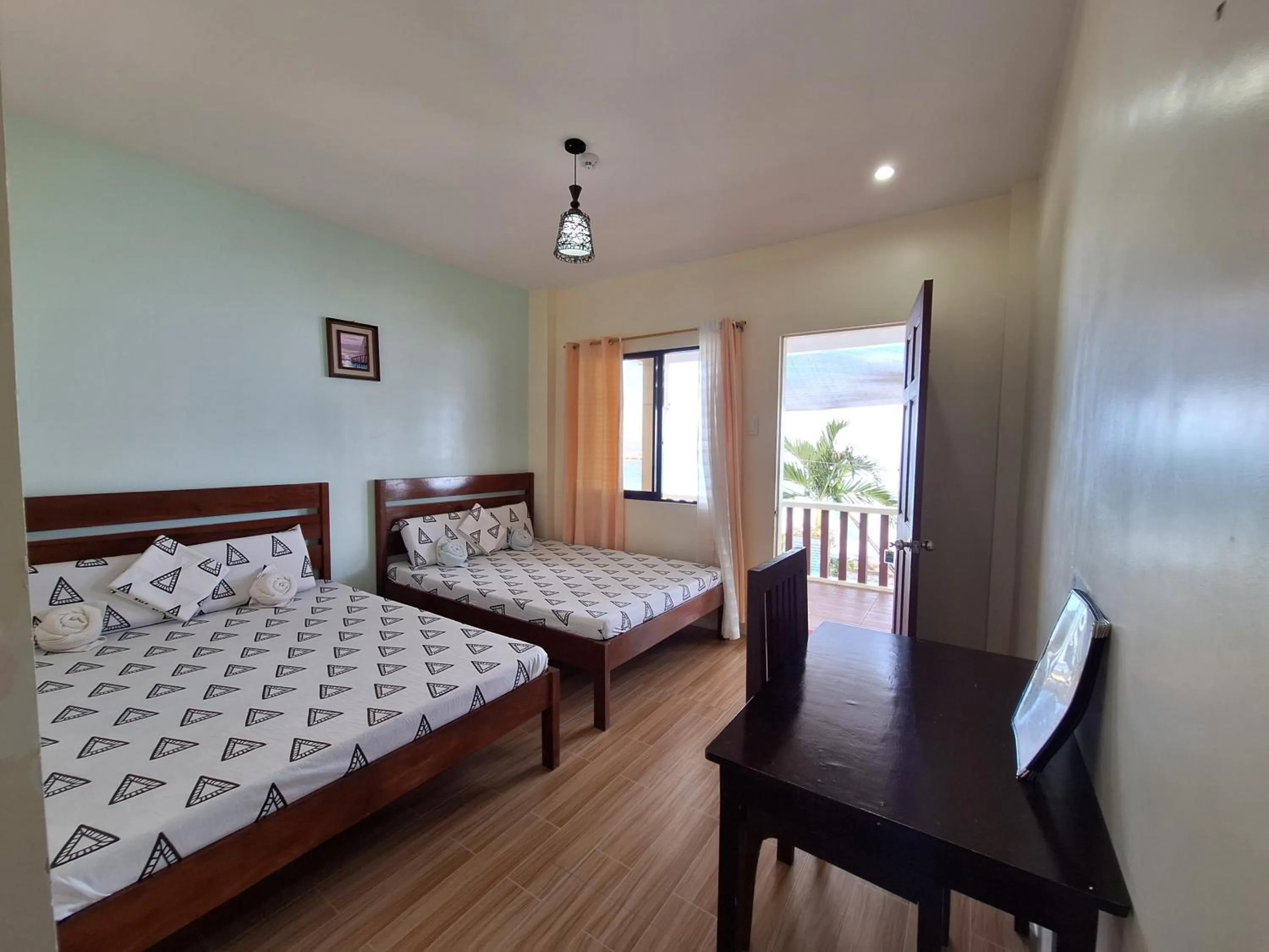 Photo of the whole room in Island Front - Bangcogon Resort and Restaurant