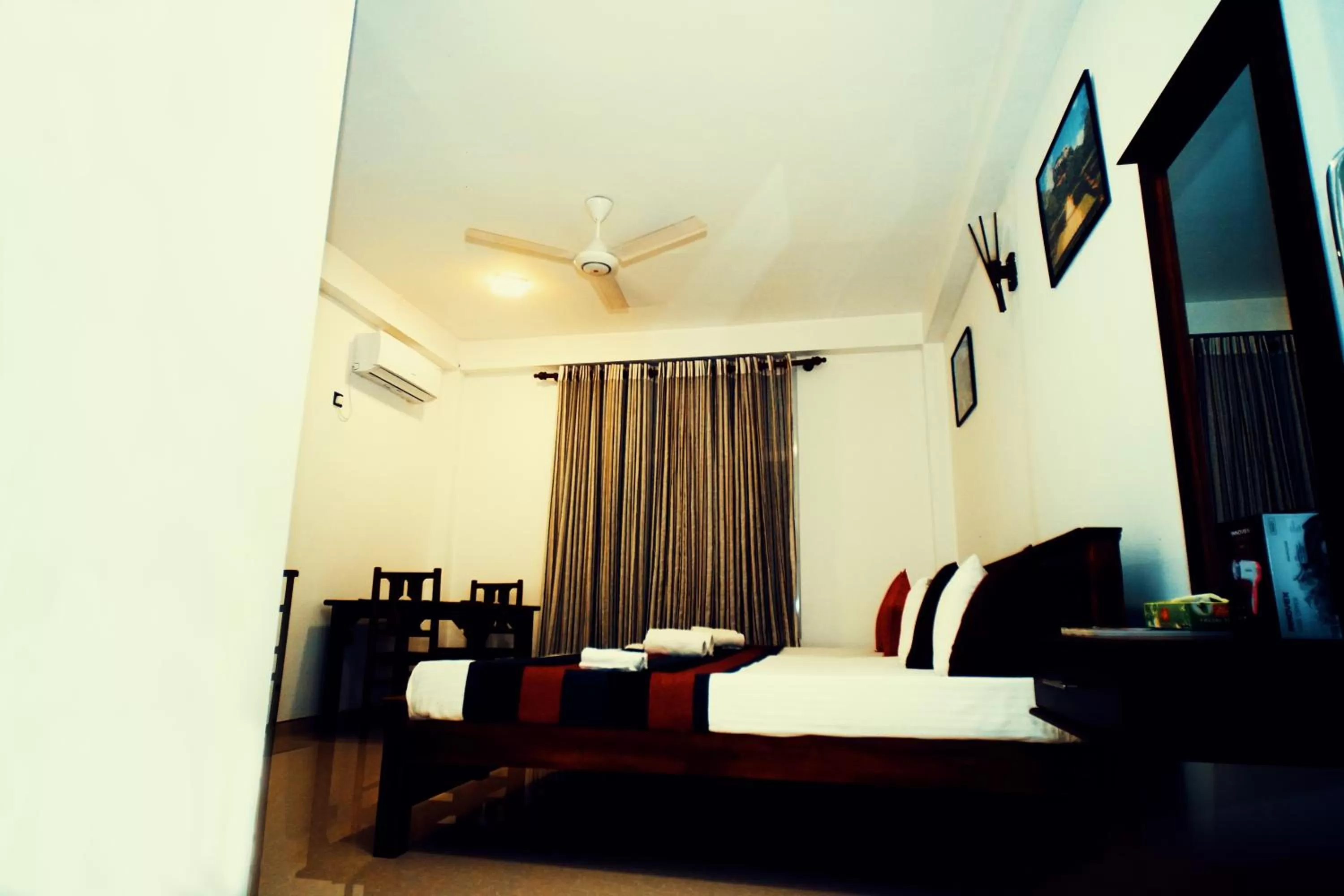 Bed in Airport 4 Season Transit Hotel