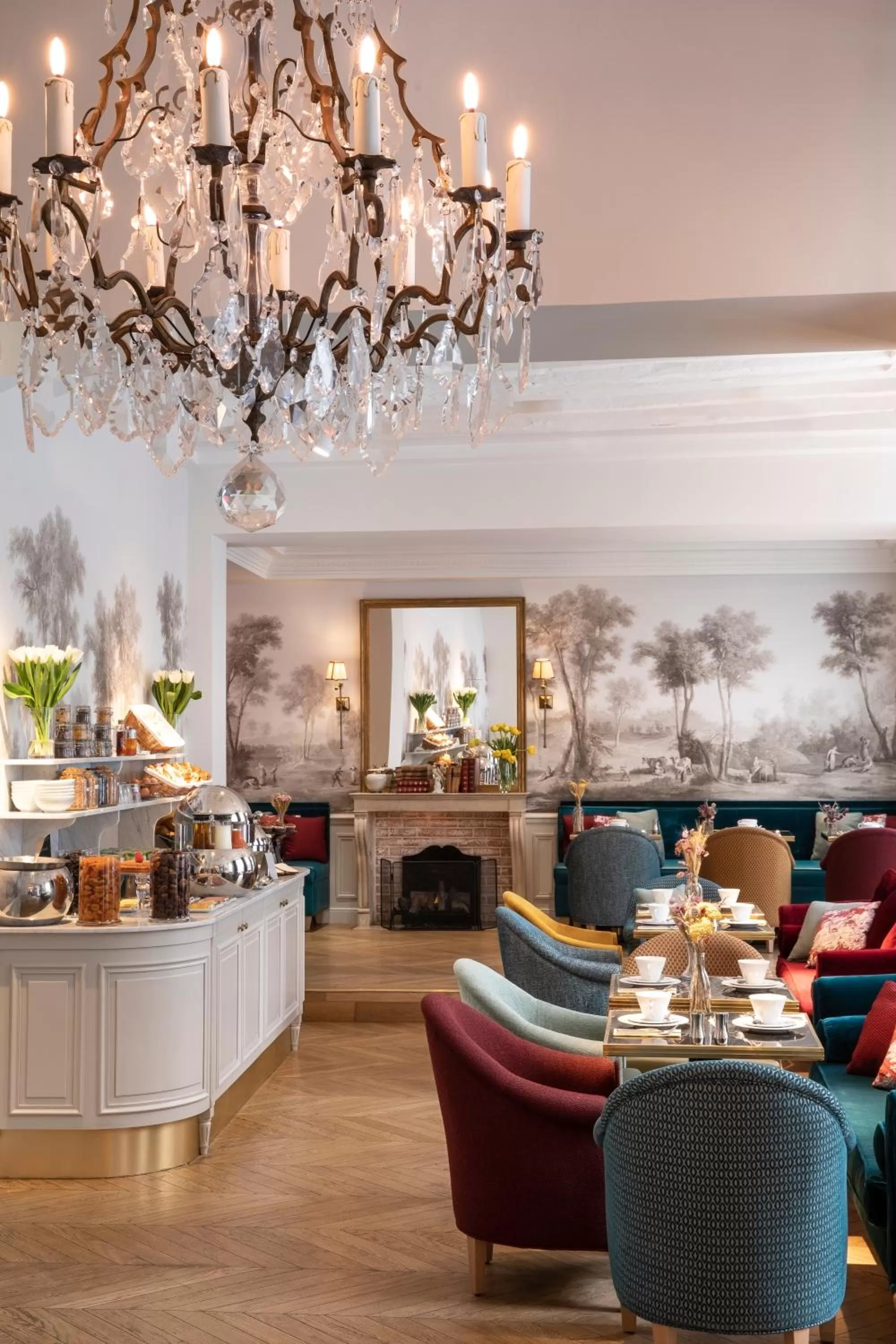 Restaurant/places to eat in Odeon Hotel