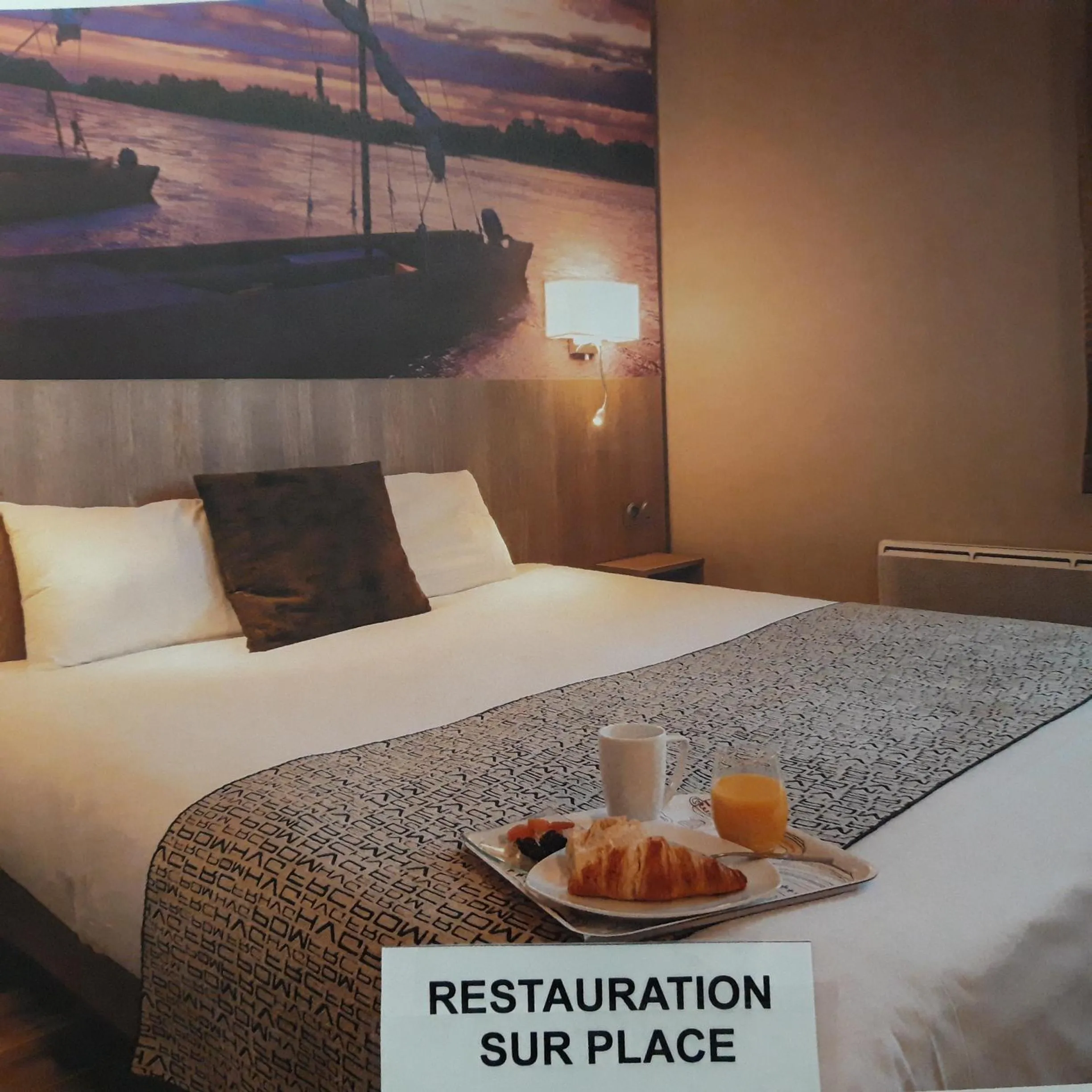 Suite in The Originals City, Hotel La Terrasse, Tours Nord (Inter-Hotel)