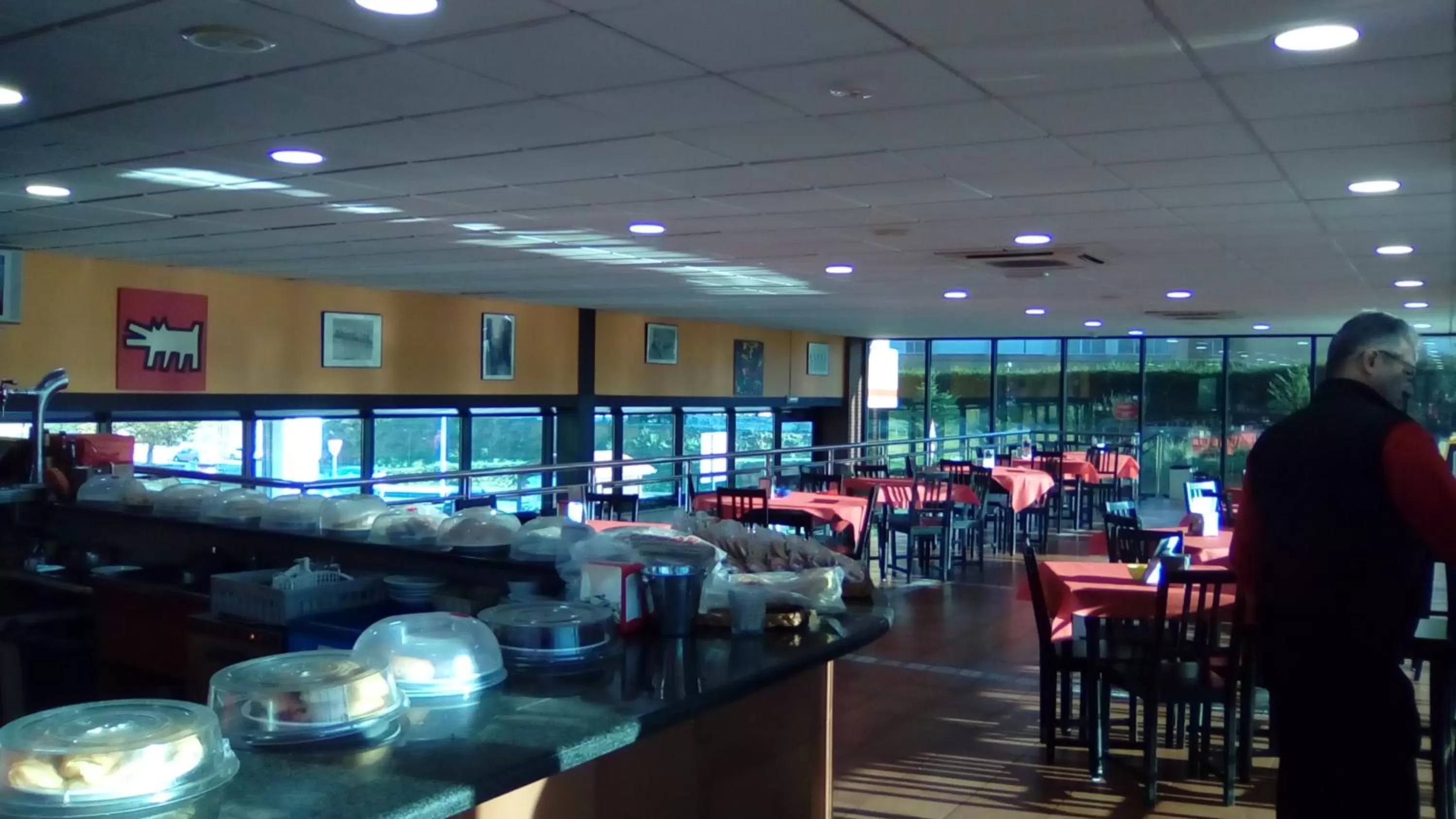 Restaurant/places to eat in Puerta de Santillana