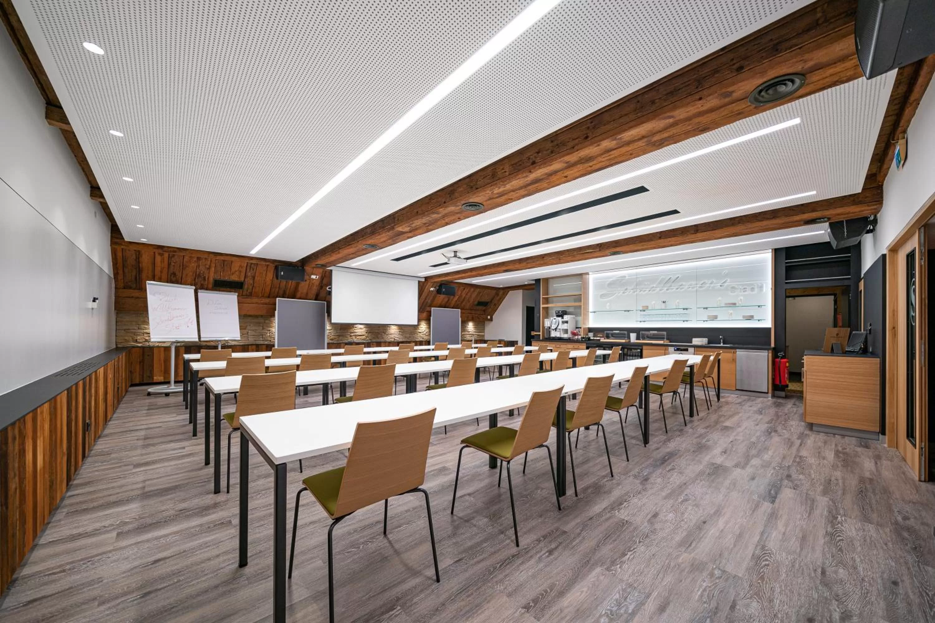 Business facilities in Schüdlbauer´s Hotel-Restaurant-Bar