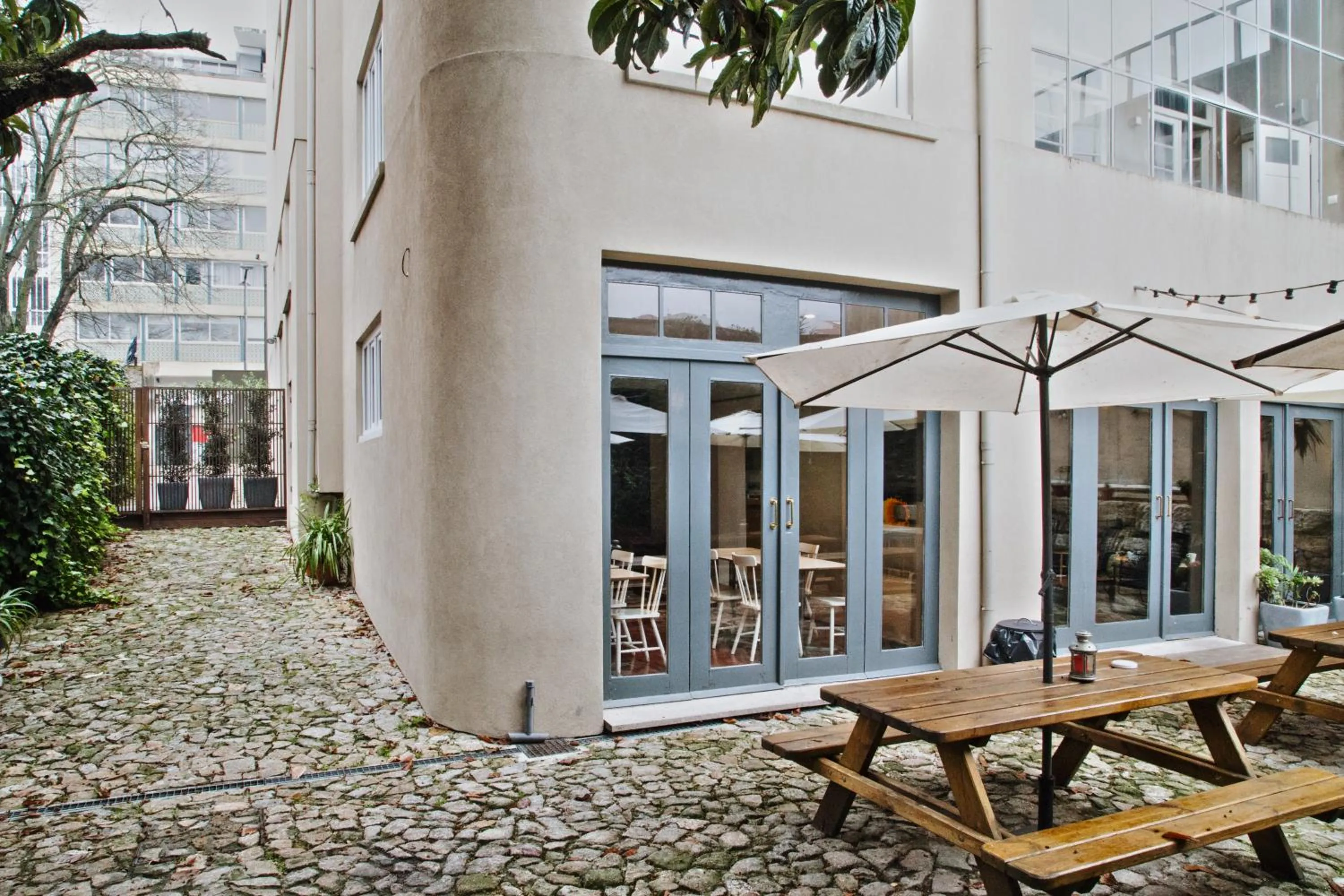 Property building in Porto Spot Hostel