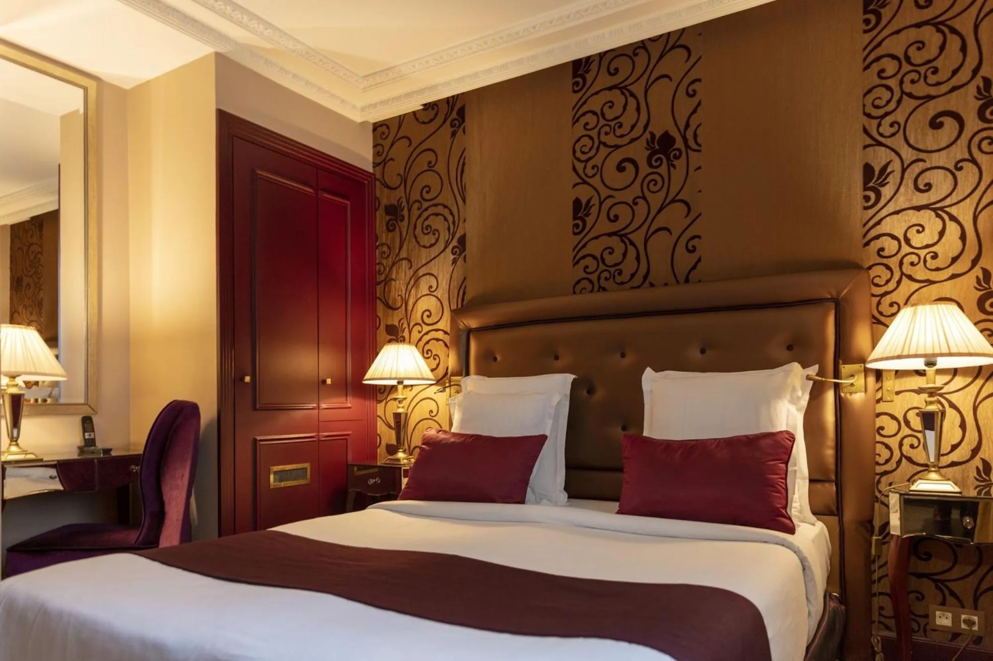 Photo of the whole room, Bed in Hotel Du Beaumont