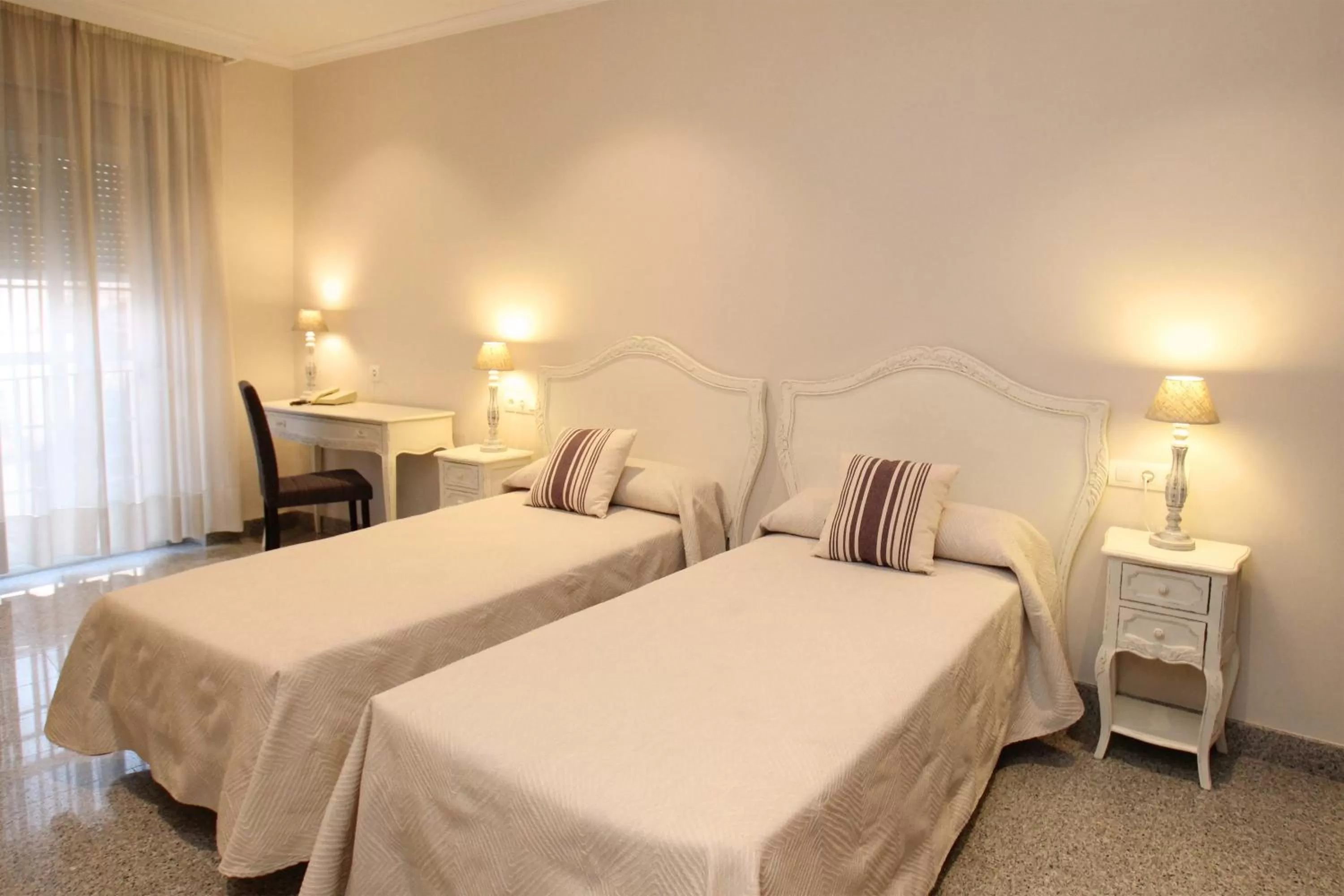 Bedroom, Bed in Hotel Maestranza