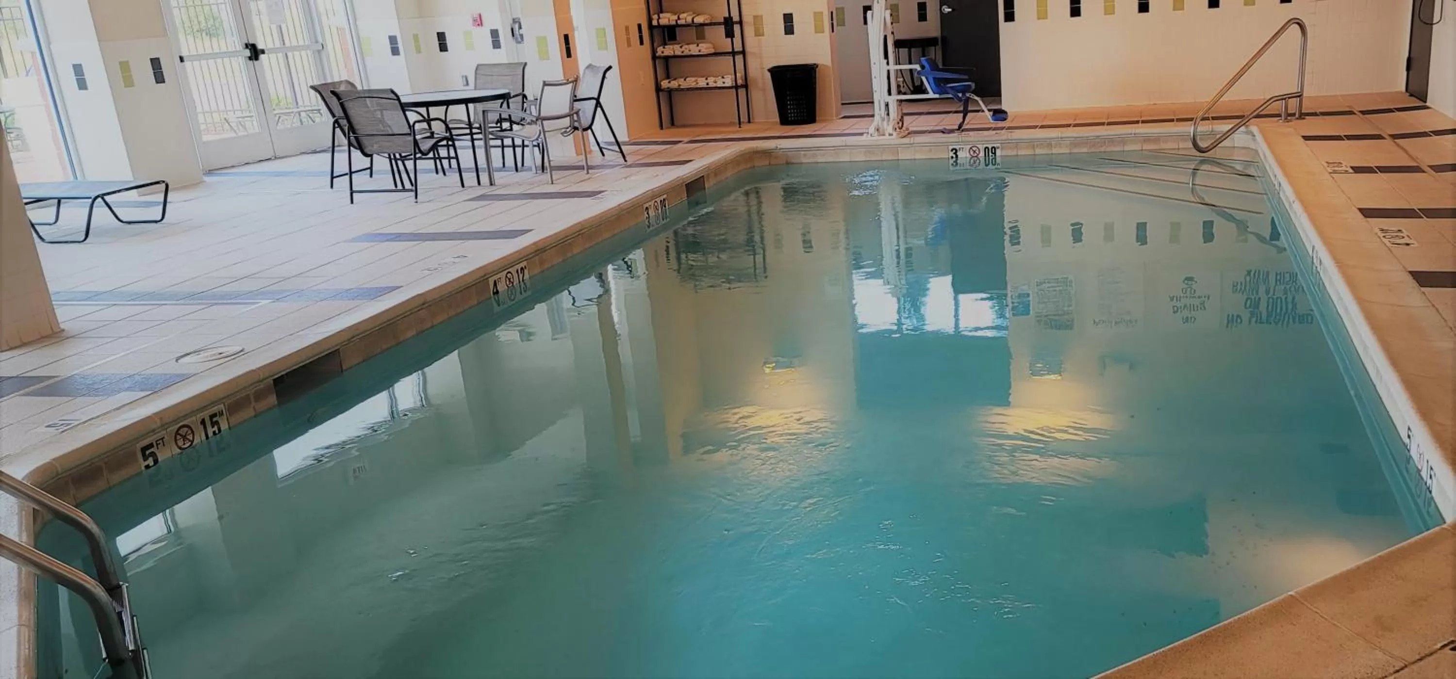Swimming pool in Holiday Inn Columbia East by IHG