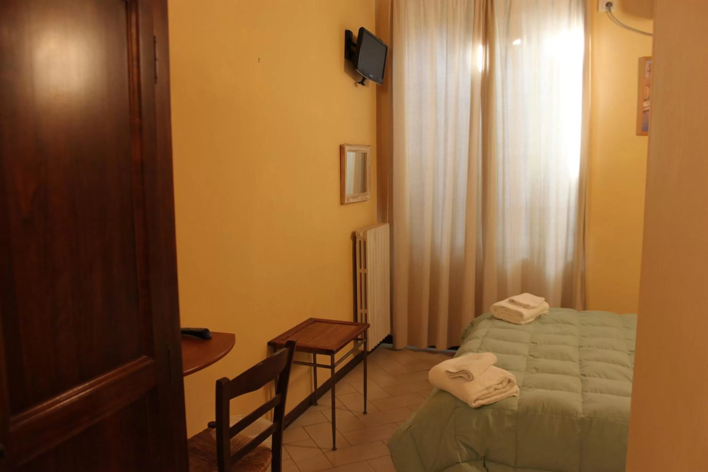 Bed in Florence Decamerone B&B