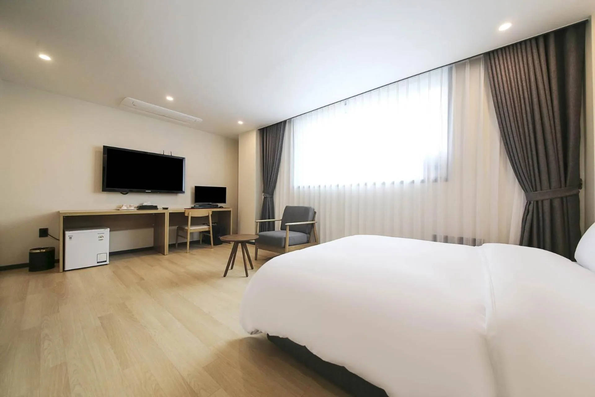 Bed in Benikea hotel