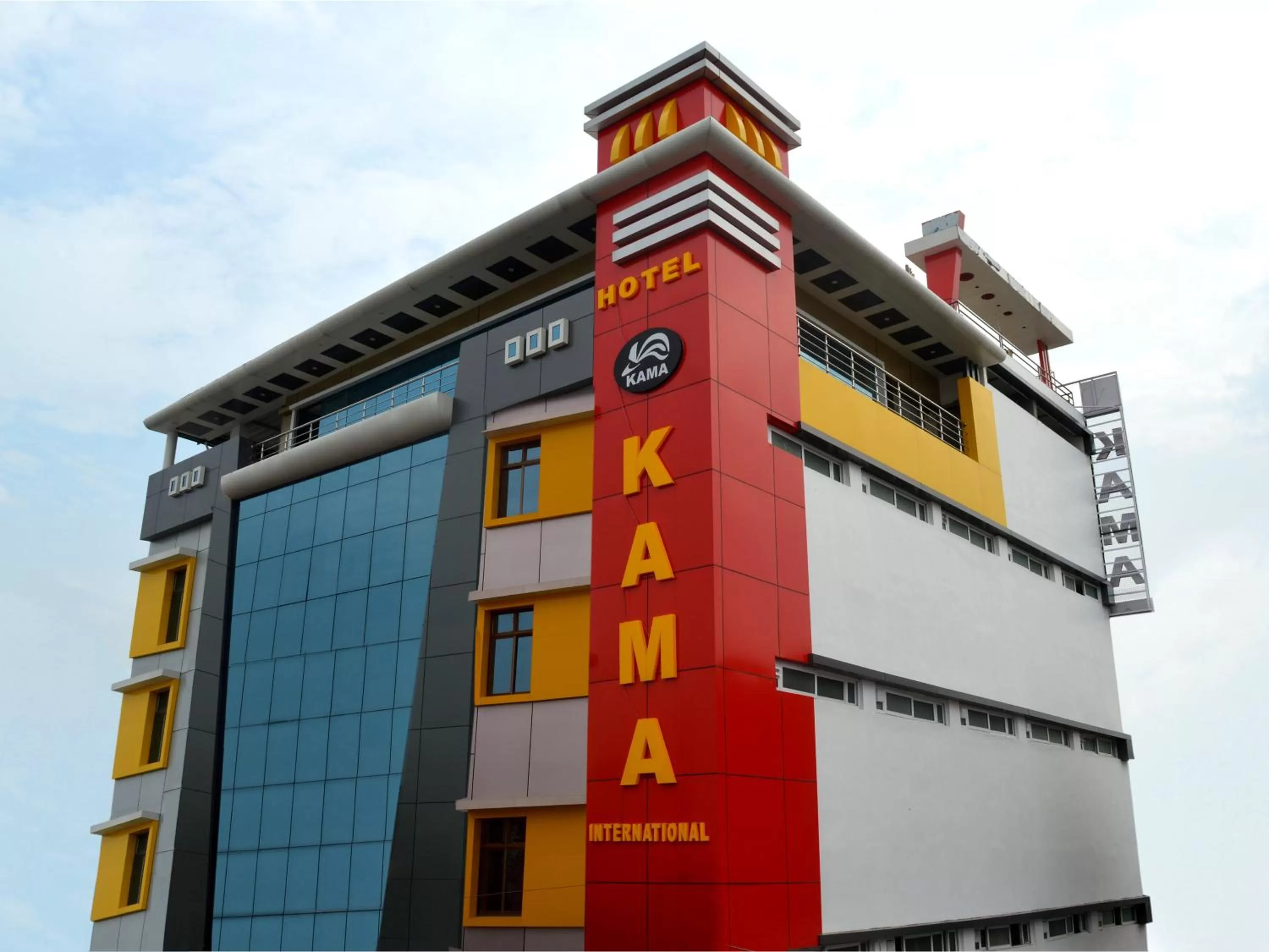Facade/entrance in Hotel Kama International