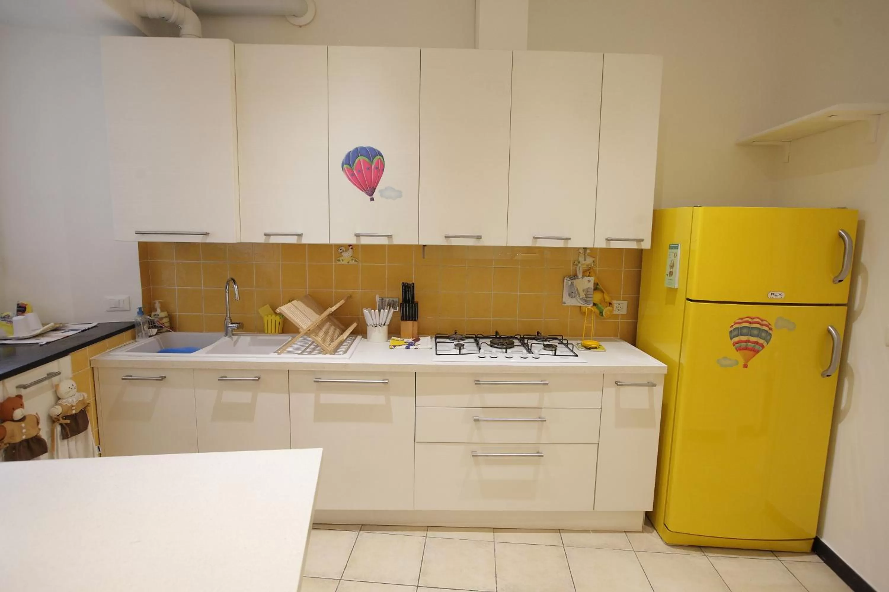 Kitchen or kitchenette, Kitchen/Kitchenette in HOT AIR BALLOONS B&B