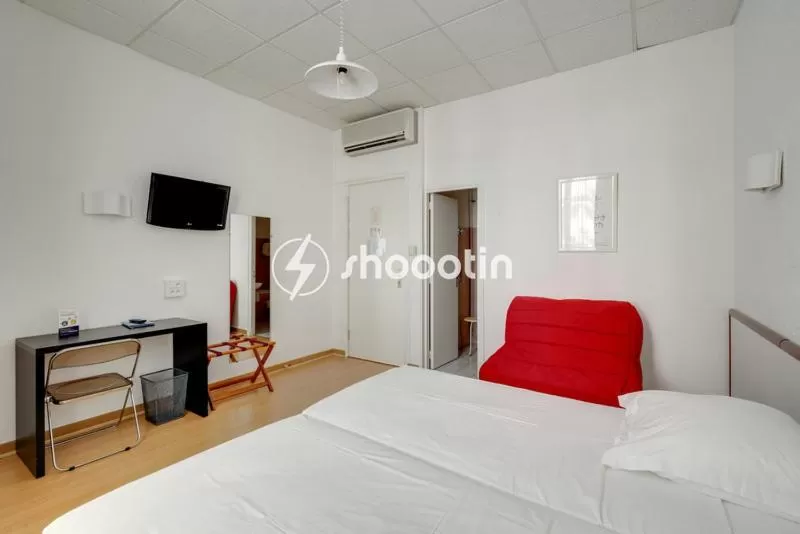 Bed in Hotel d'Angleterre