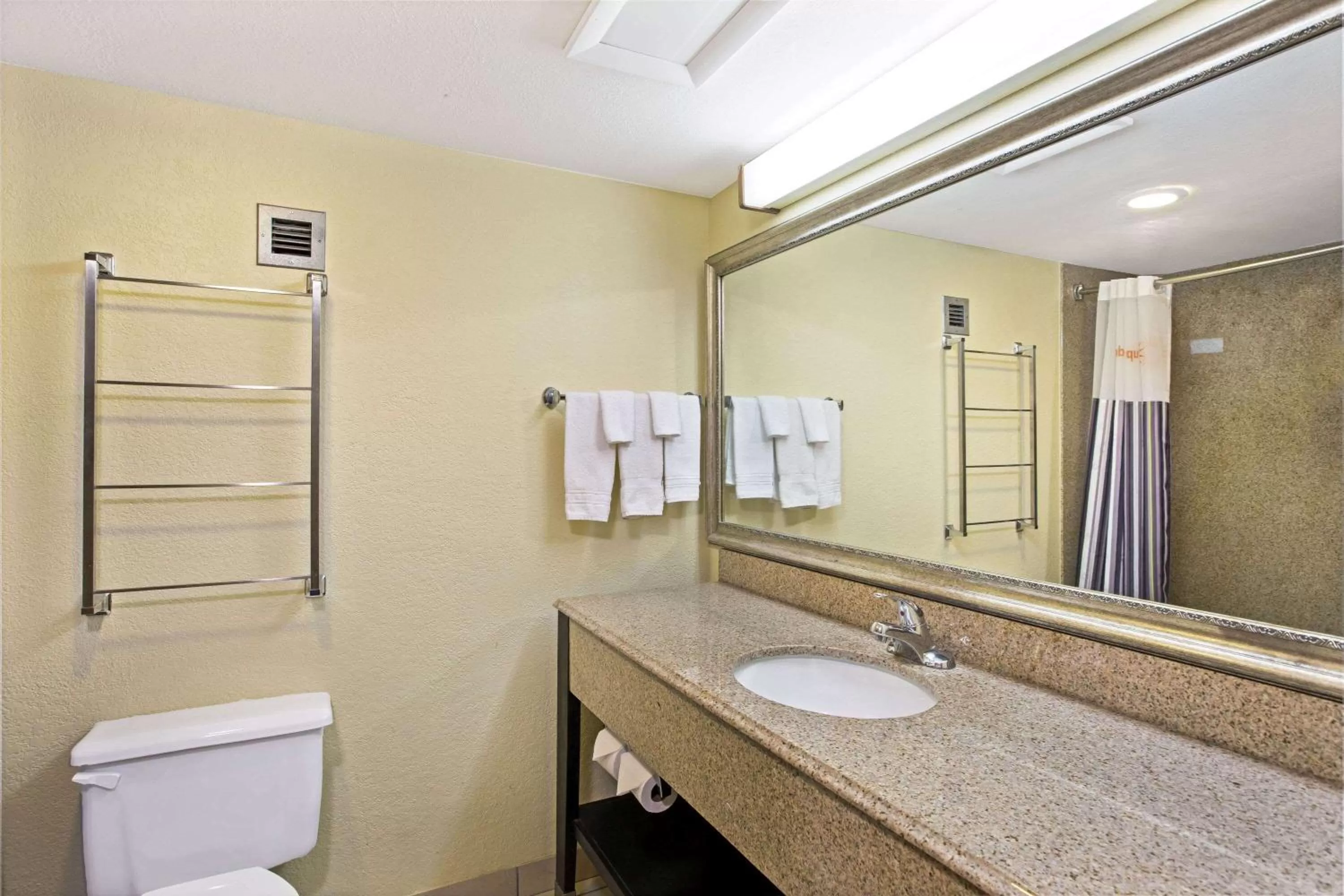 Bathroom in La Quinta by Wyndham Salina