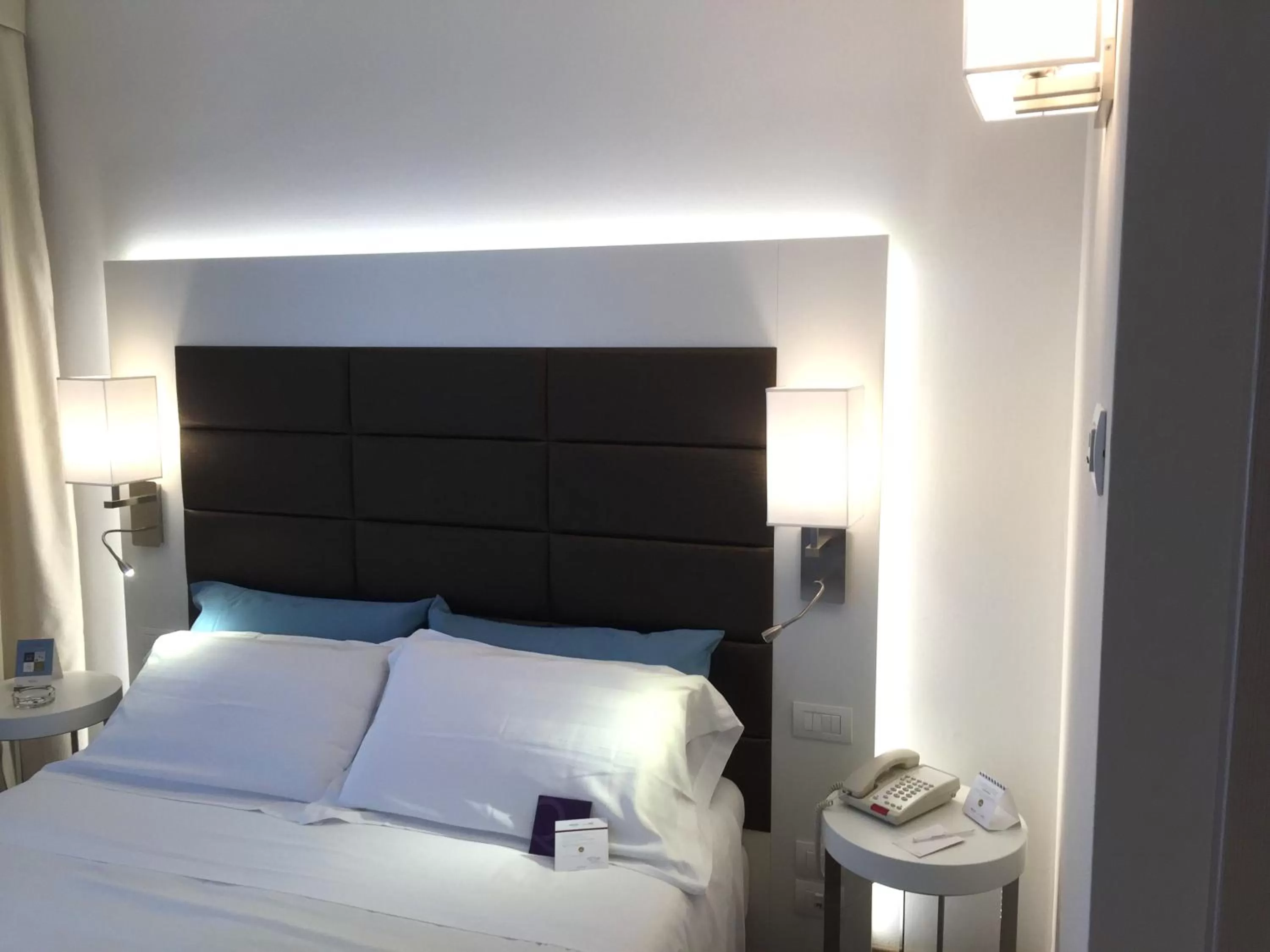 Photo of the whole room, Bed in Mercure Bergamo Aeroporto