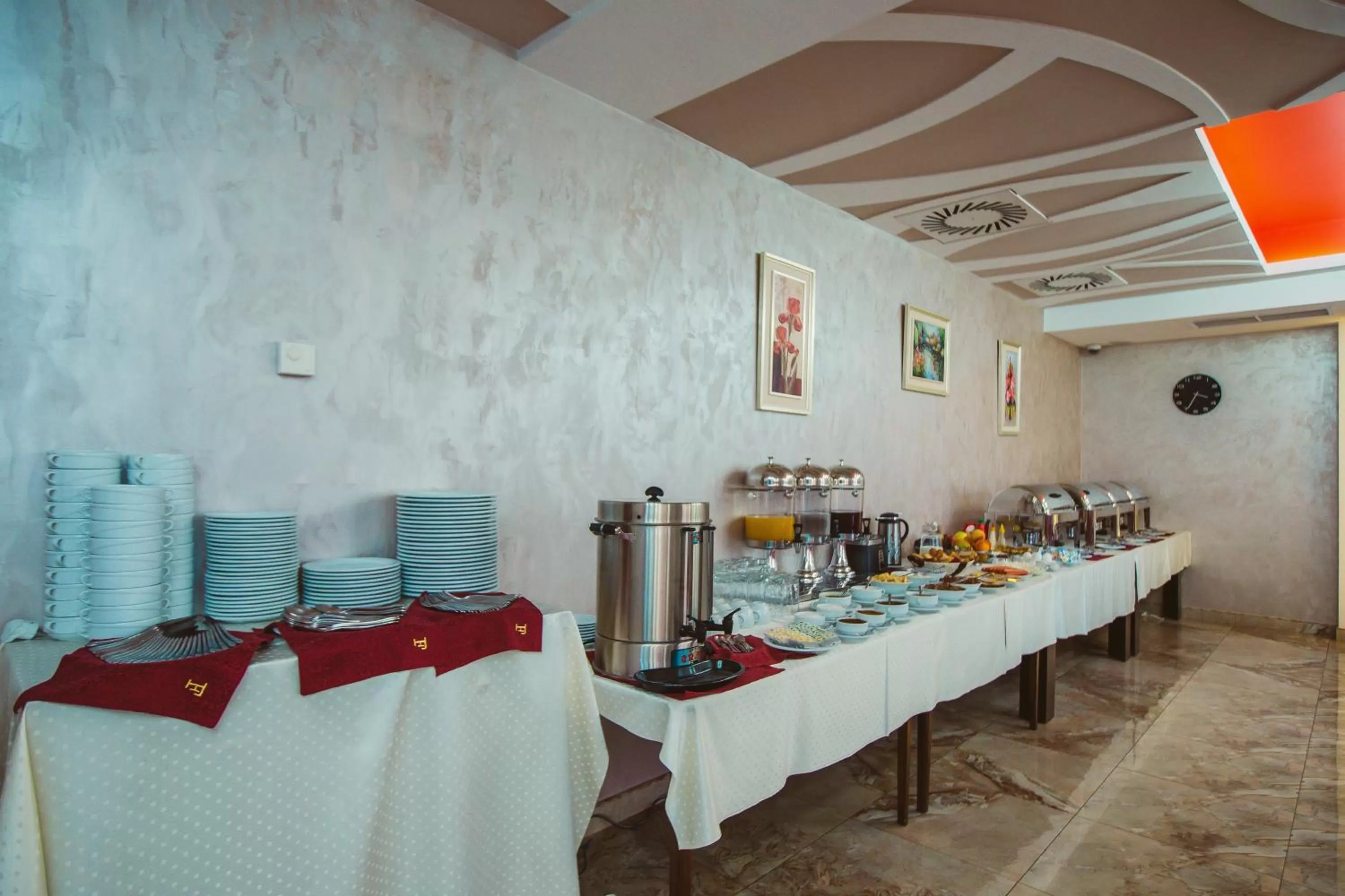 Restaurant/places to eat in Spa Hotel Grace Forum