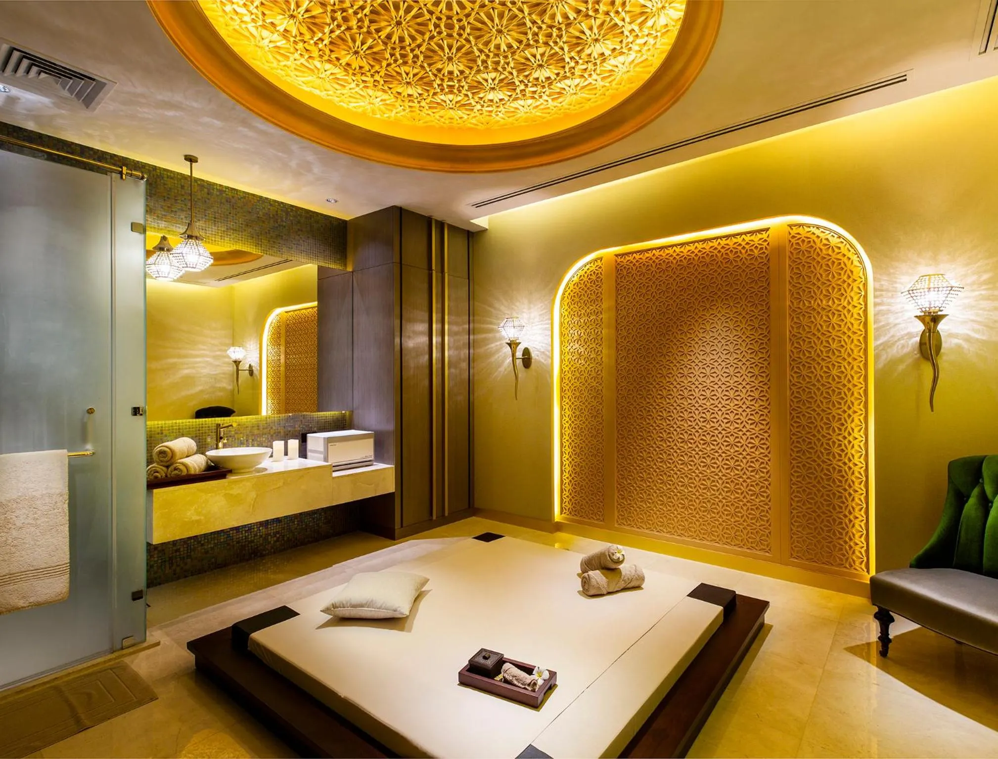 Spa and wellness centre/facilities, Bed in Ezdan Palace Hotel
