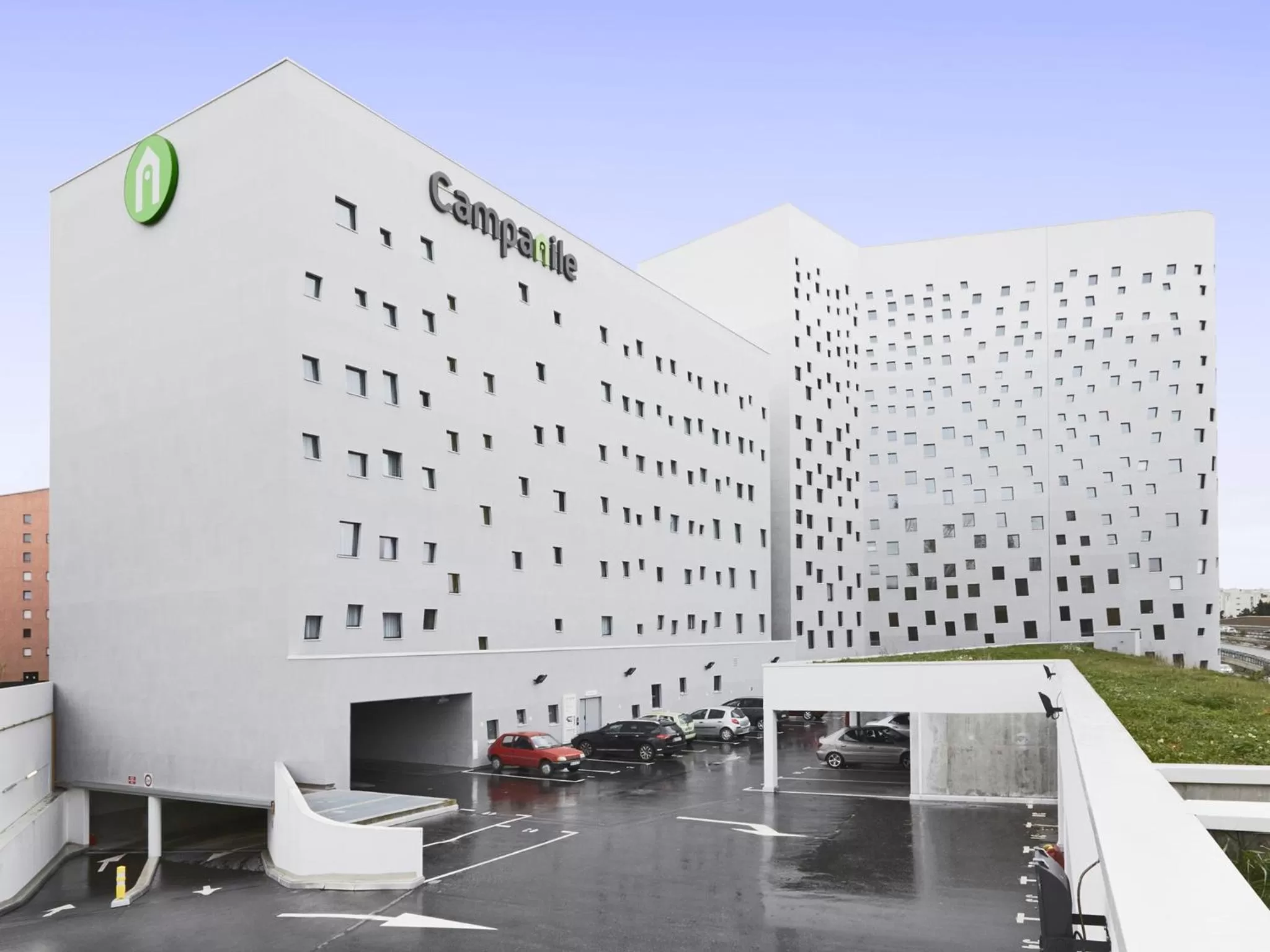 Facade/entrance in Campanile Lille Euralille