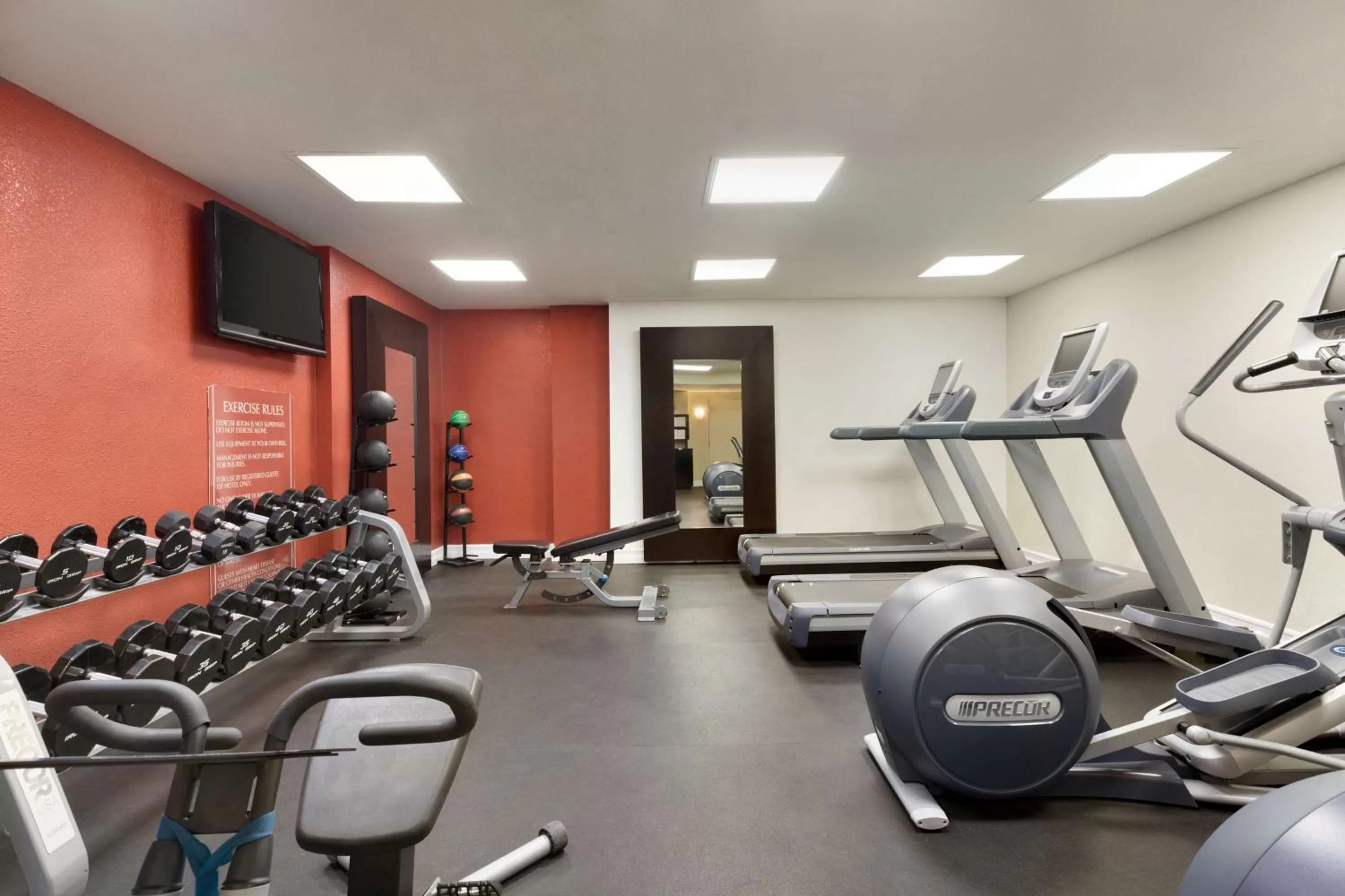 Fitness centre/facilities in Embassy Suites by Hilton Temecula Valley Wine Country