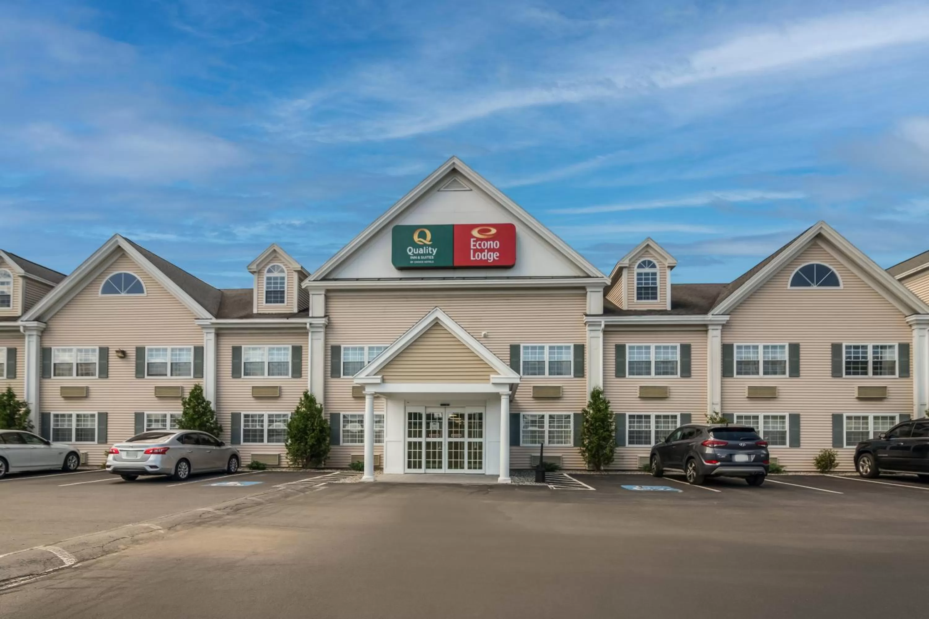 Property building in Quality Inn & Suites Auburn I-95