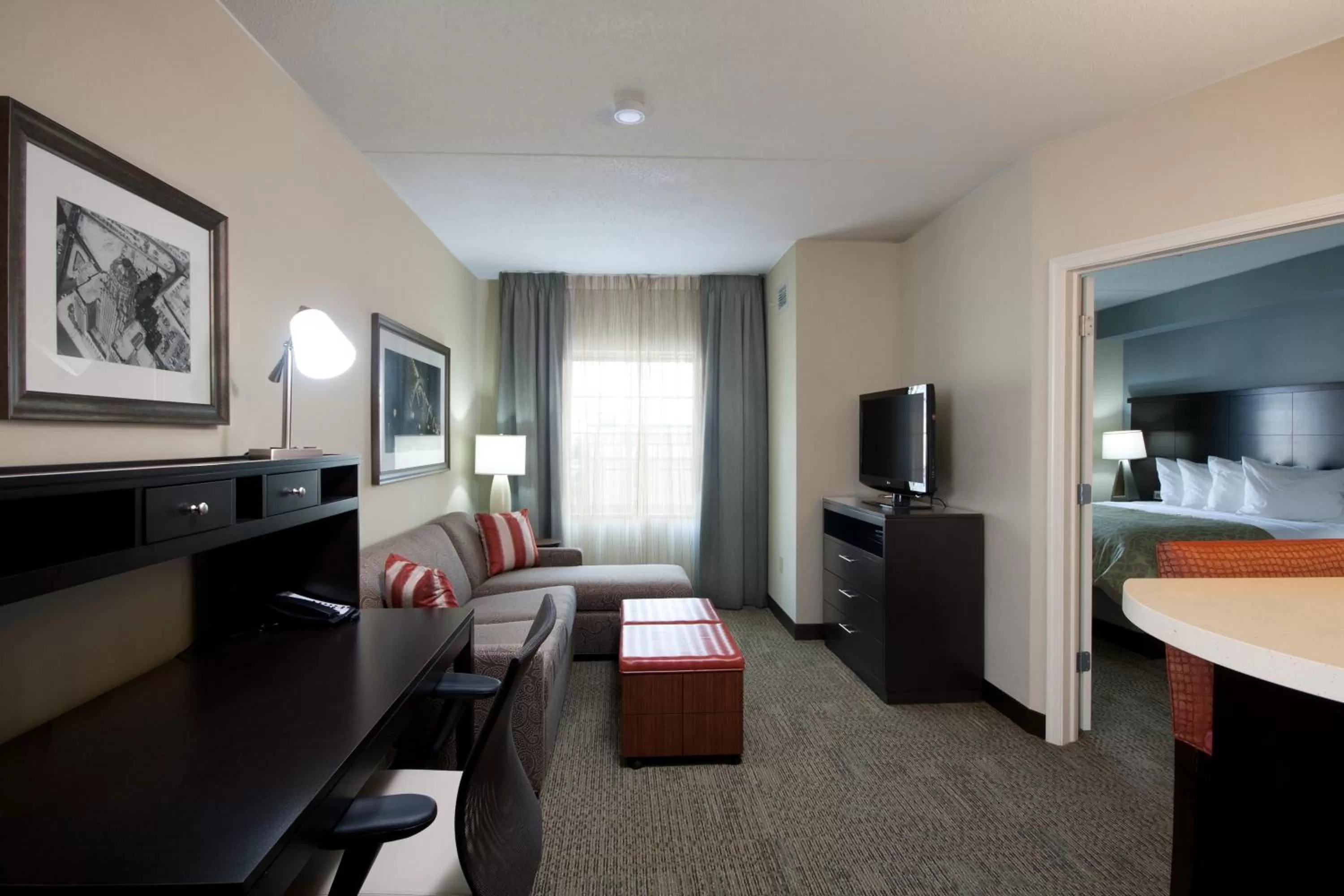 Bed in Staybridge Suites Buffalo-Amherst by IHG