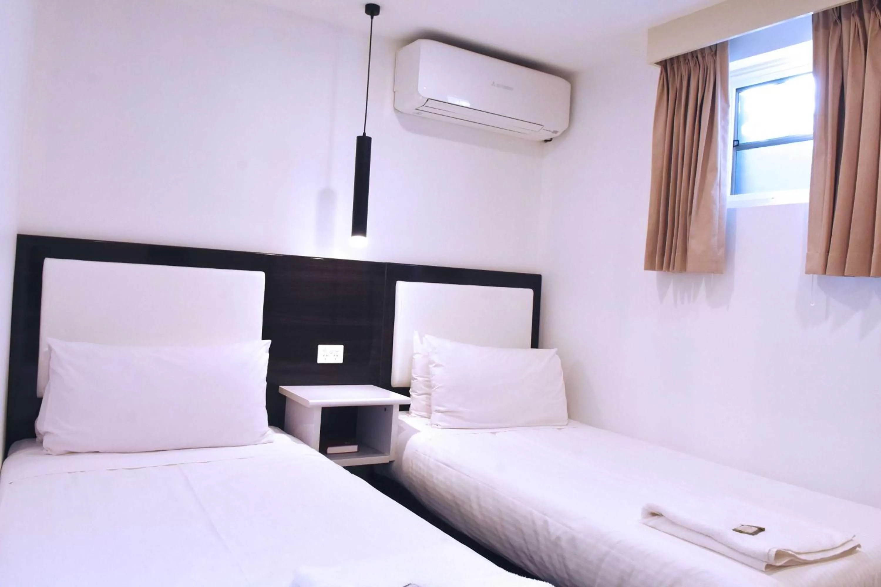 Bed in Best Western Plus Buckingham International