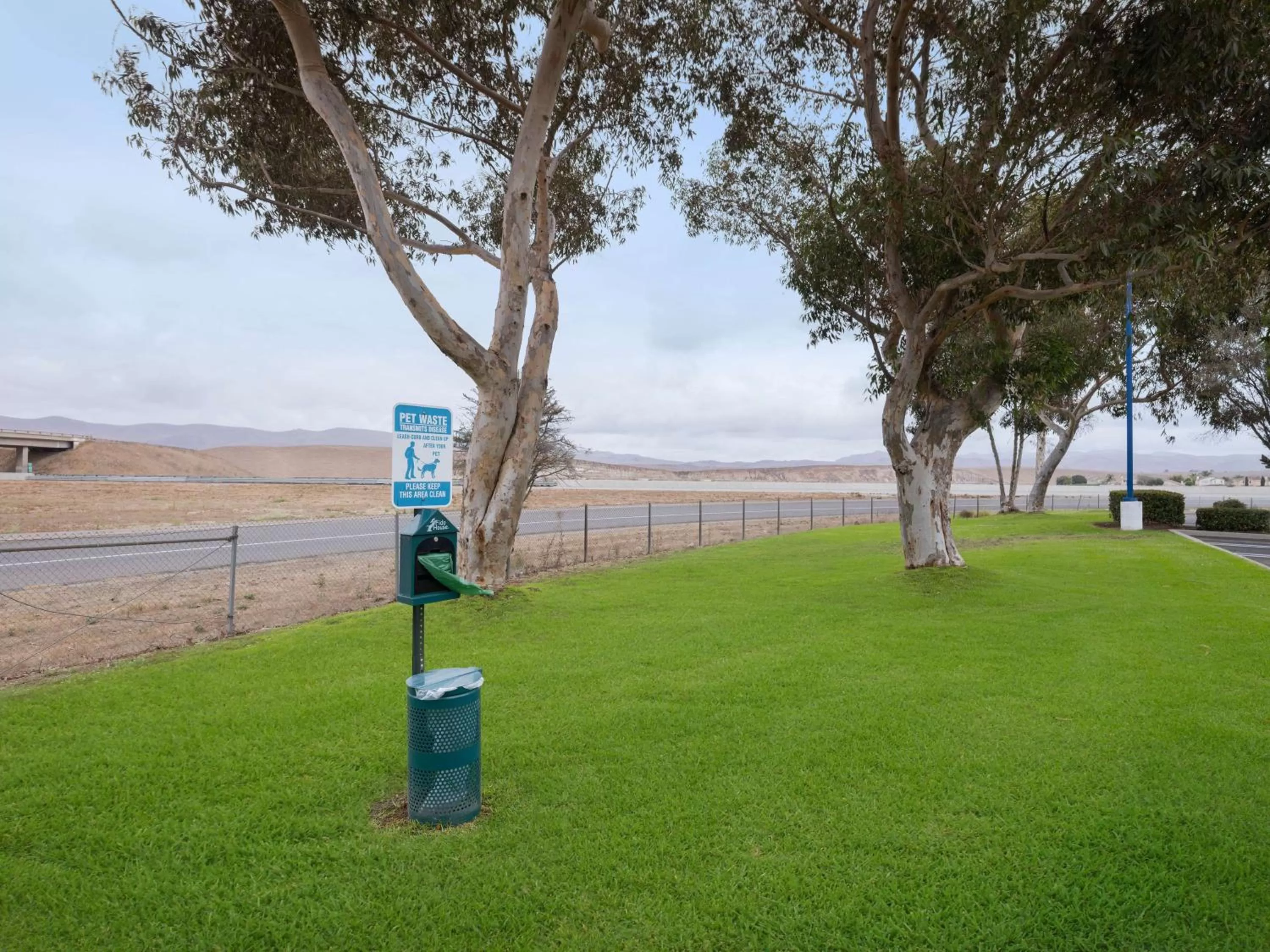 Property building in Motel 6-Santa Maria, CA - North