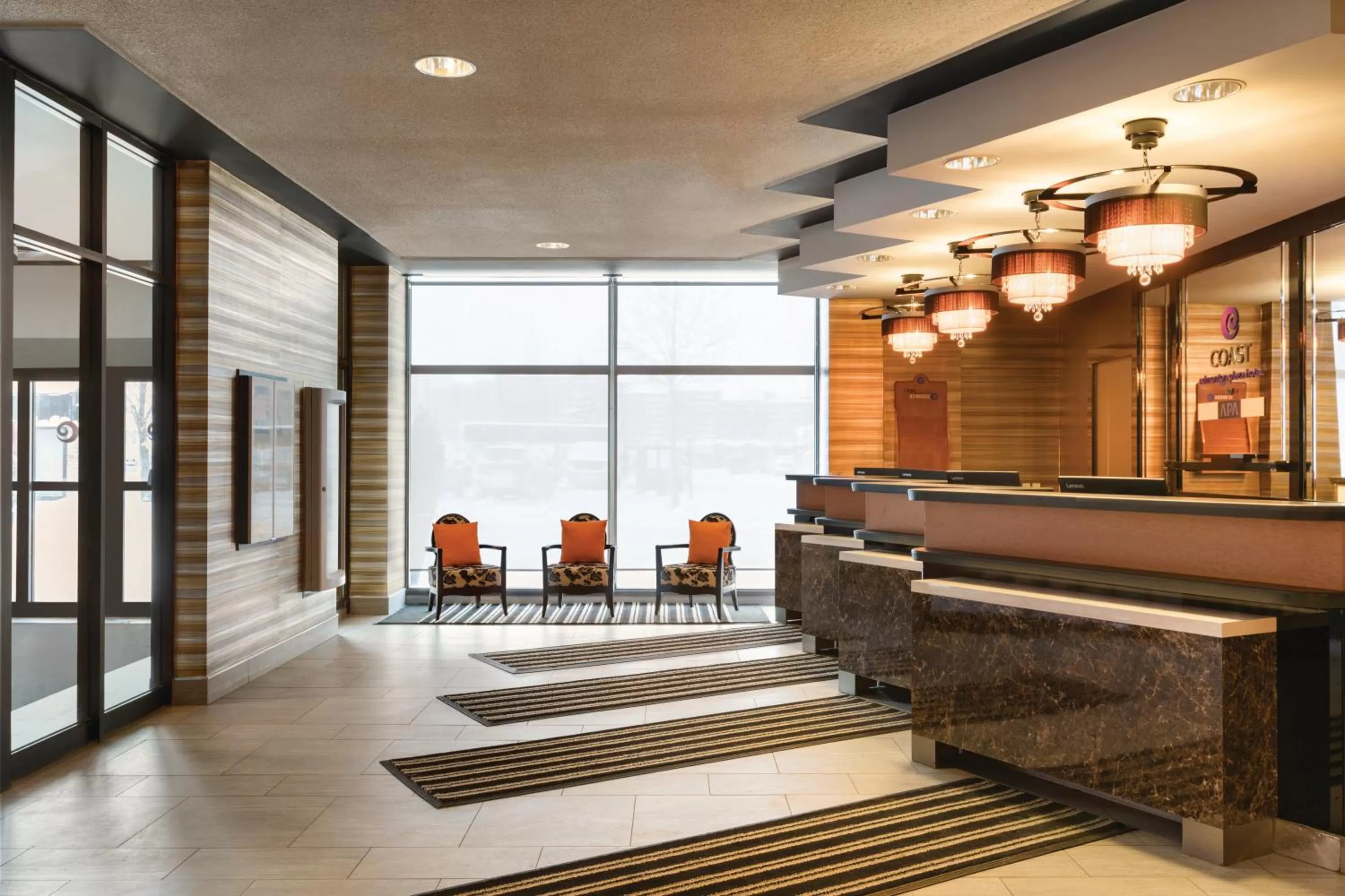Lobby or reception in Coast Edmonton Plaza Hotel by APA