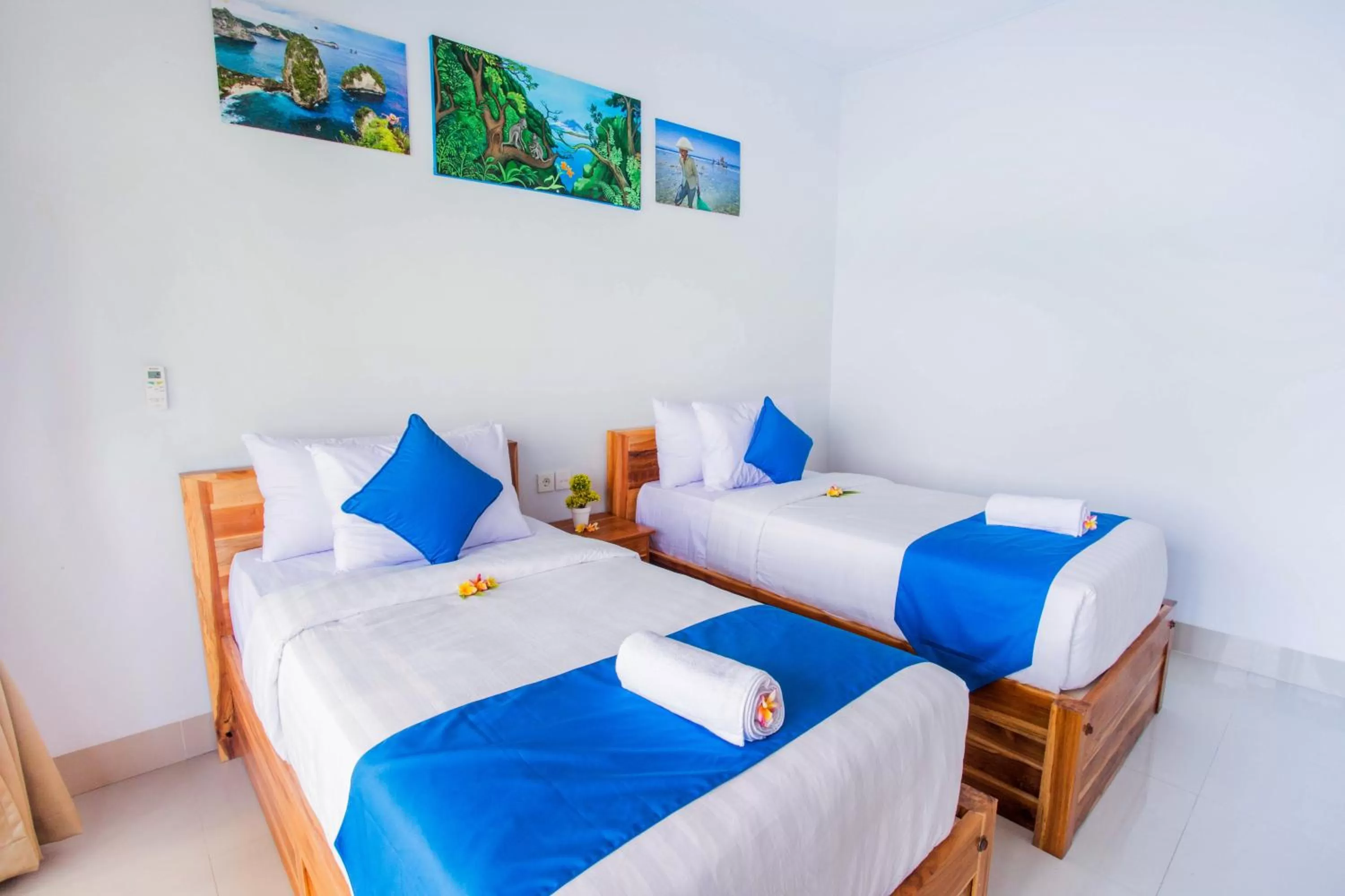 Bed in Aurora Beach View