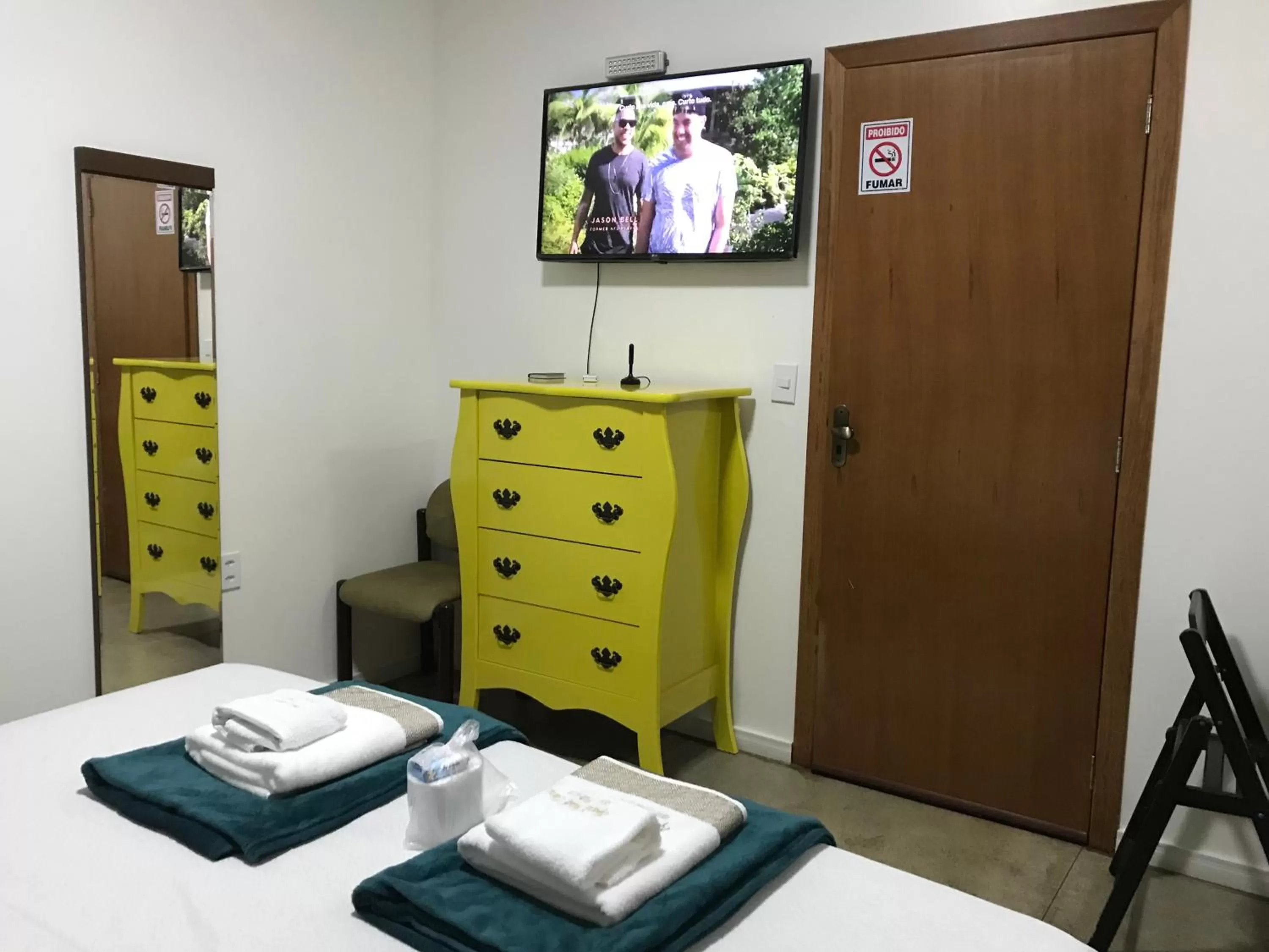 TV/Entertainment Center in ZANI APART HOTEL 520i