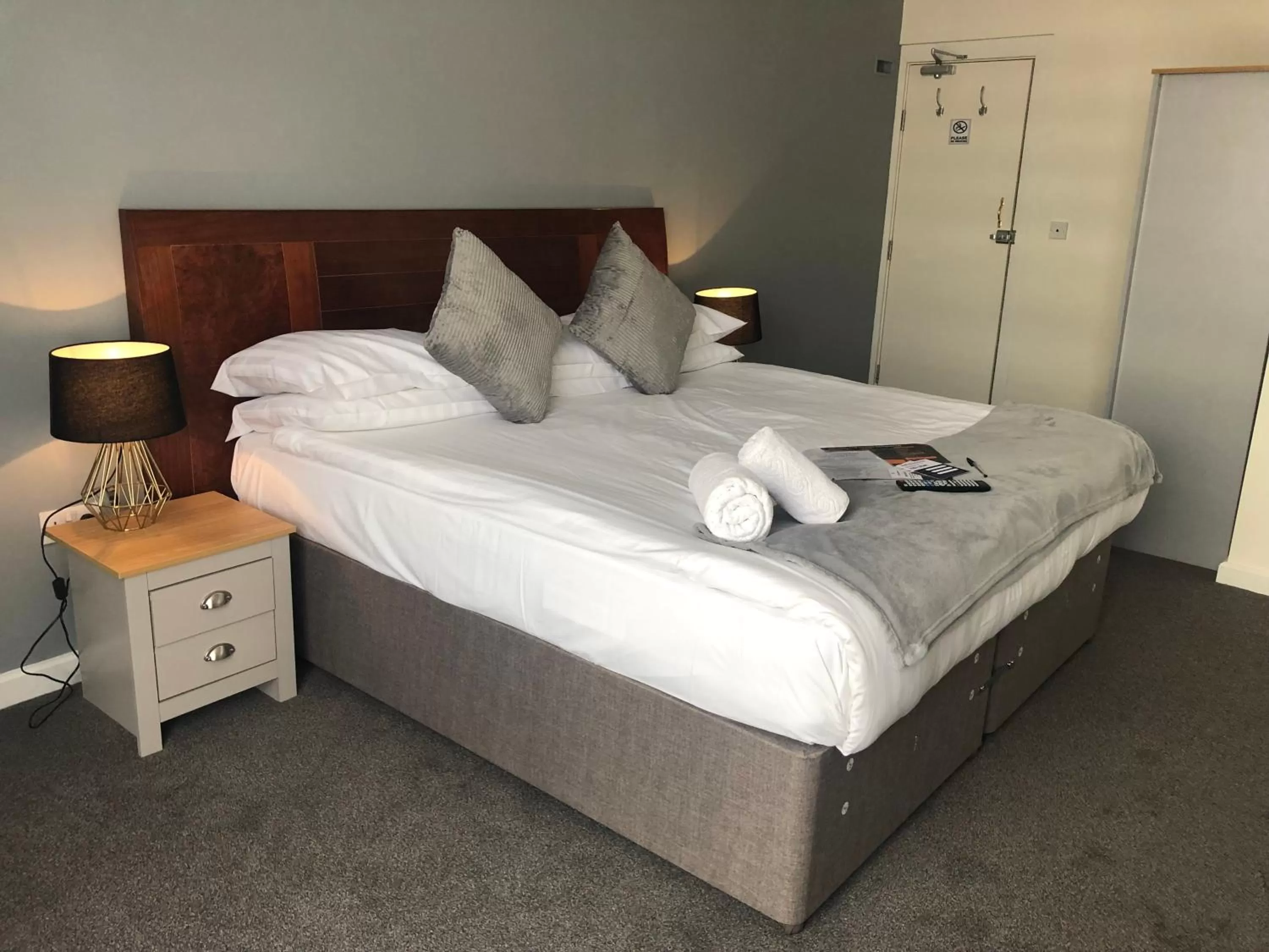 Bed in Starboard Stays