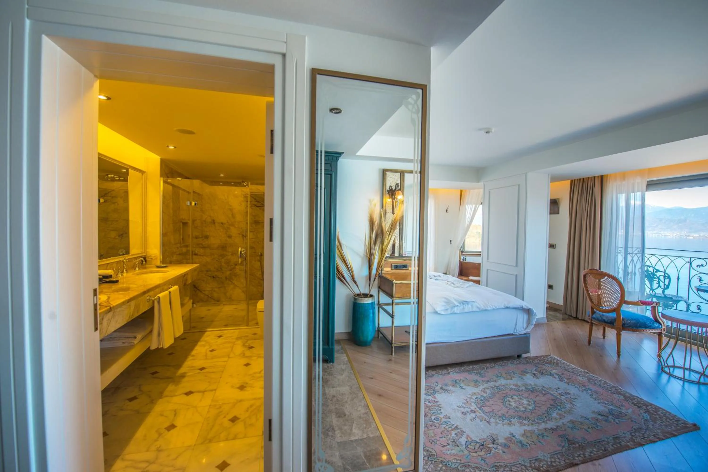 Photo of the whole room, Bed in Casa Margot Hotel - Adults Only