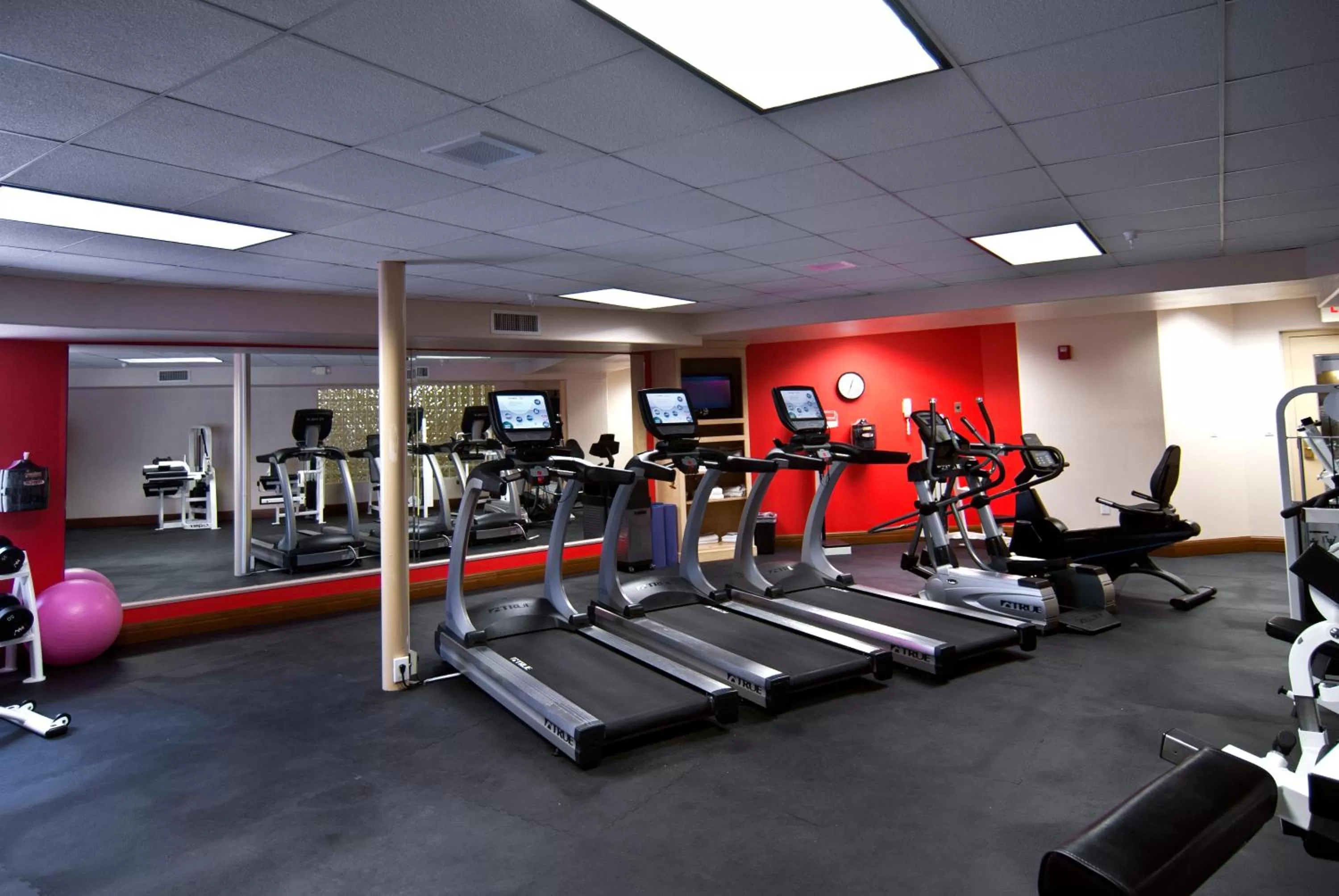 Fitness centre/facilities in Radisson Hotel El Paso Airport