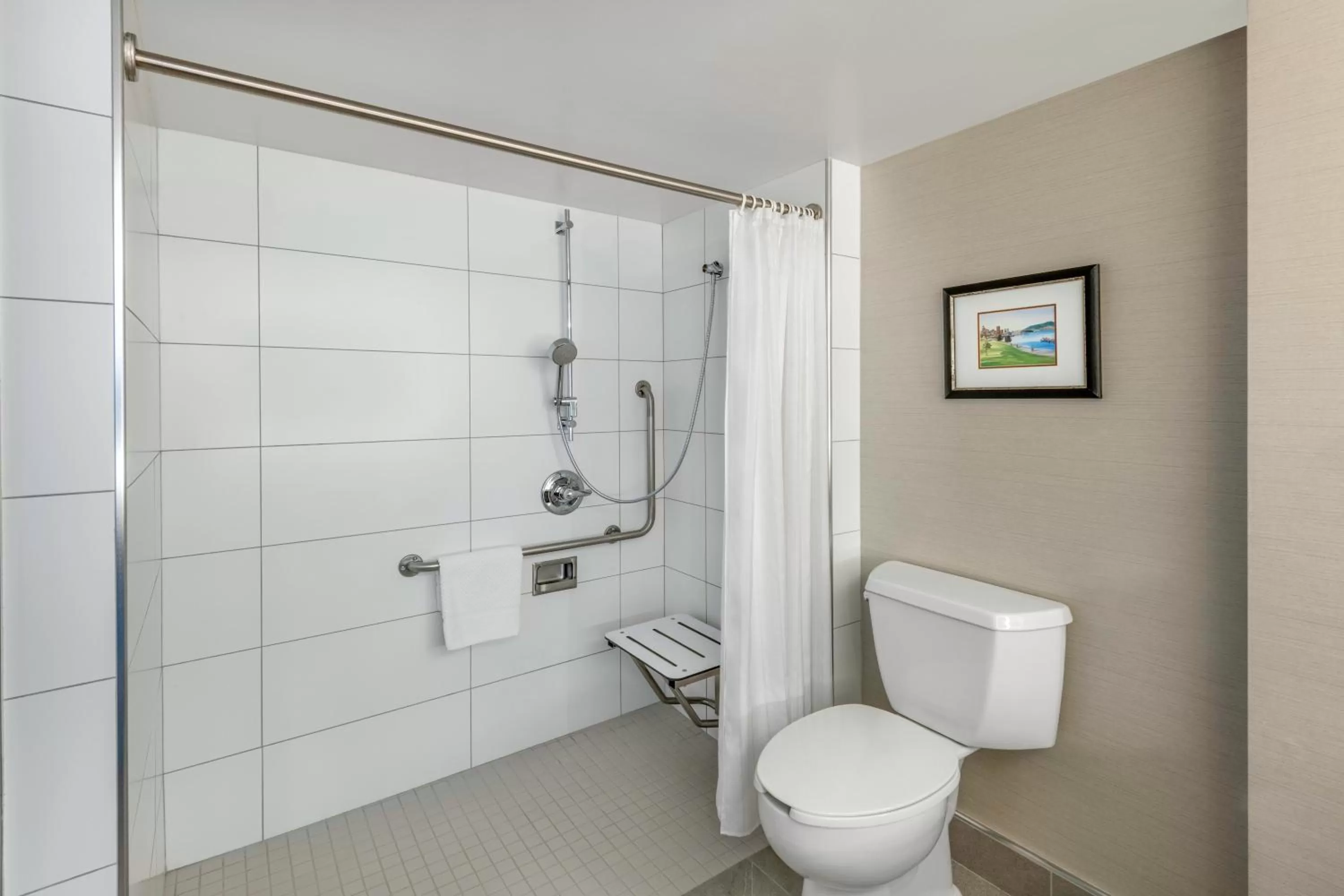 Shower in Hilton Vancouver Metrotown