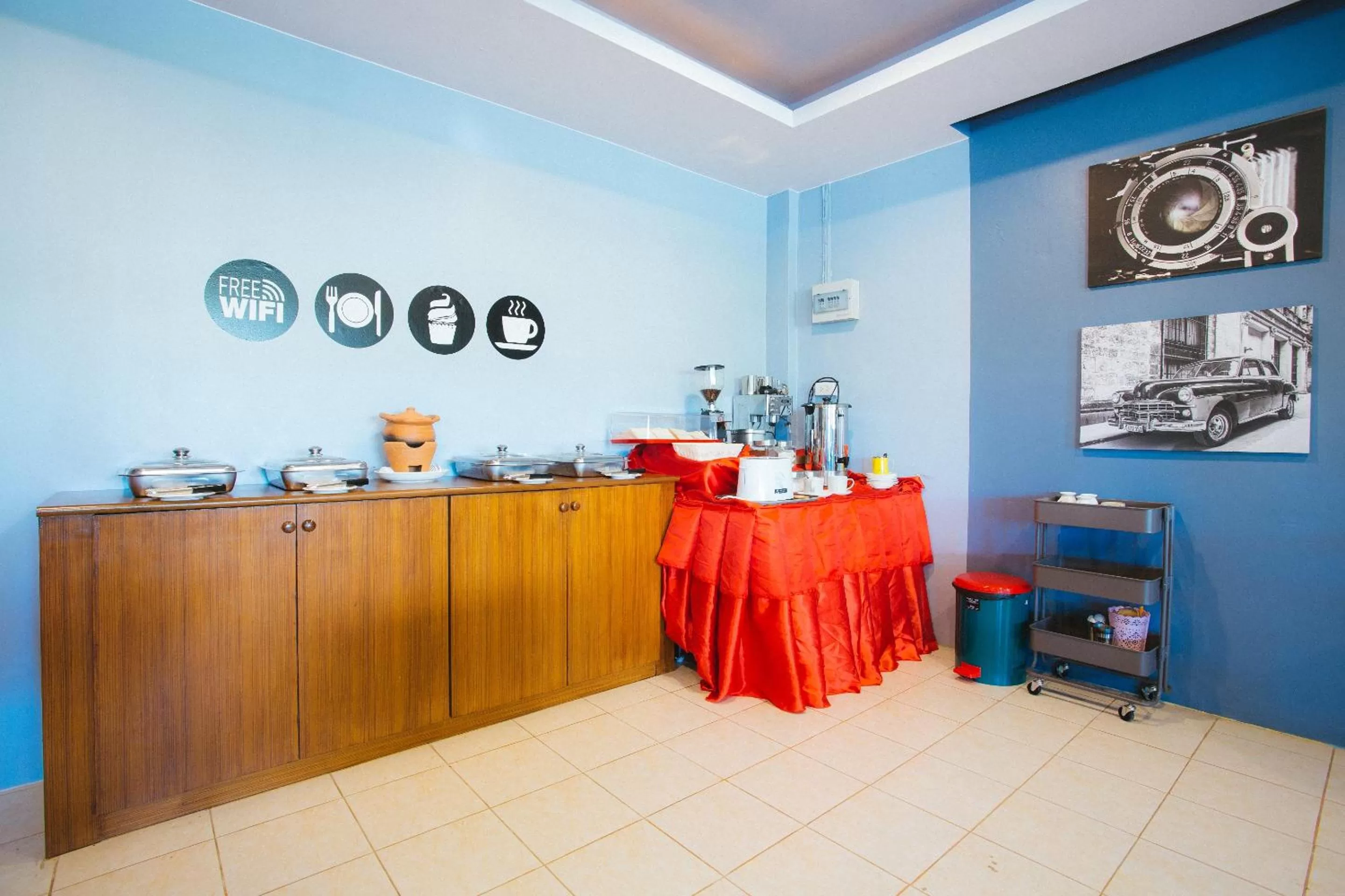 Kitchen/Kitchenette in KhaoLak Benzotel