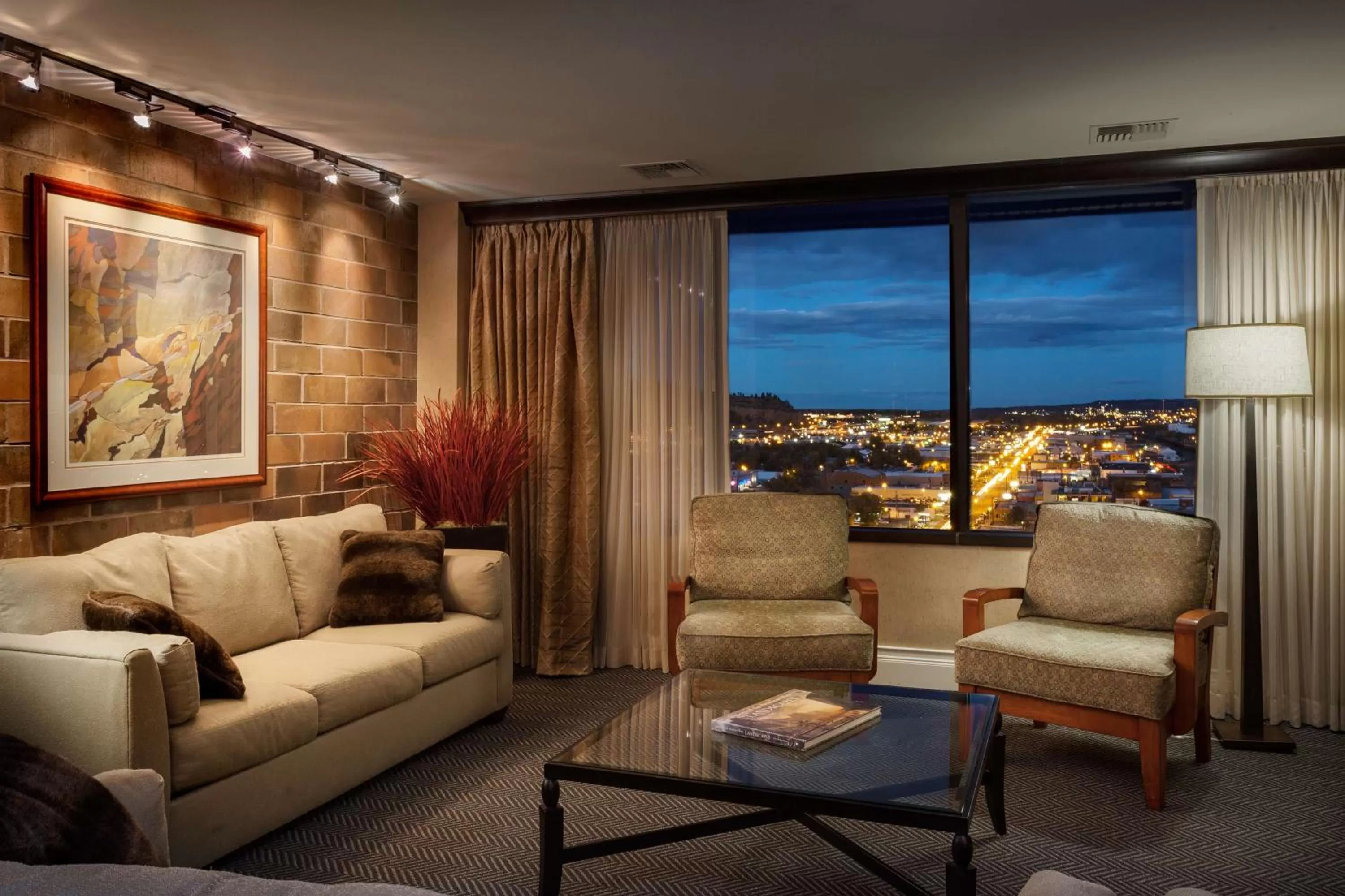 Living room in Doubletree By Hilton Billings