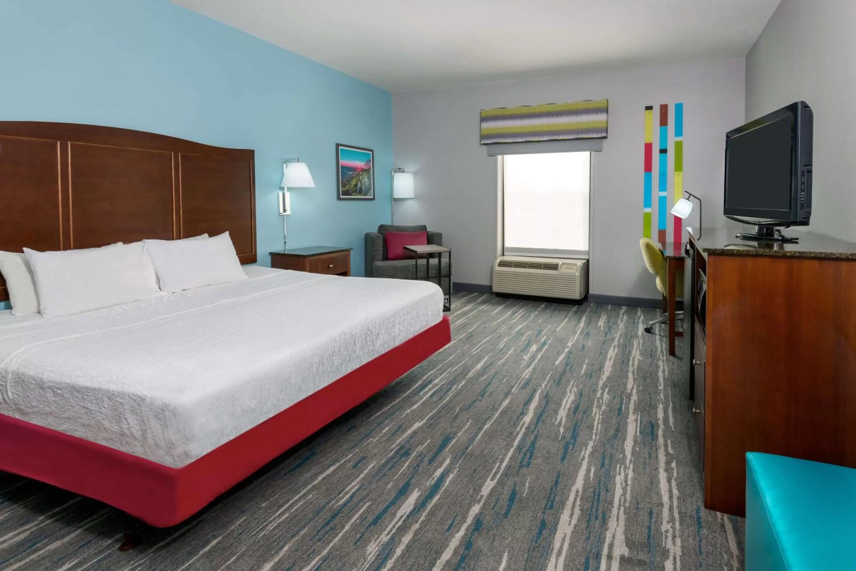 Bedroom, Bed in Hampton Inn & Suites Winston-Salem/University Area